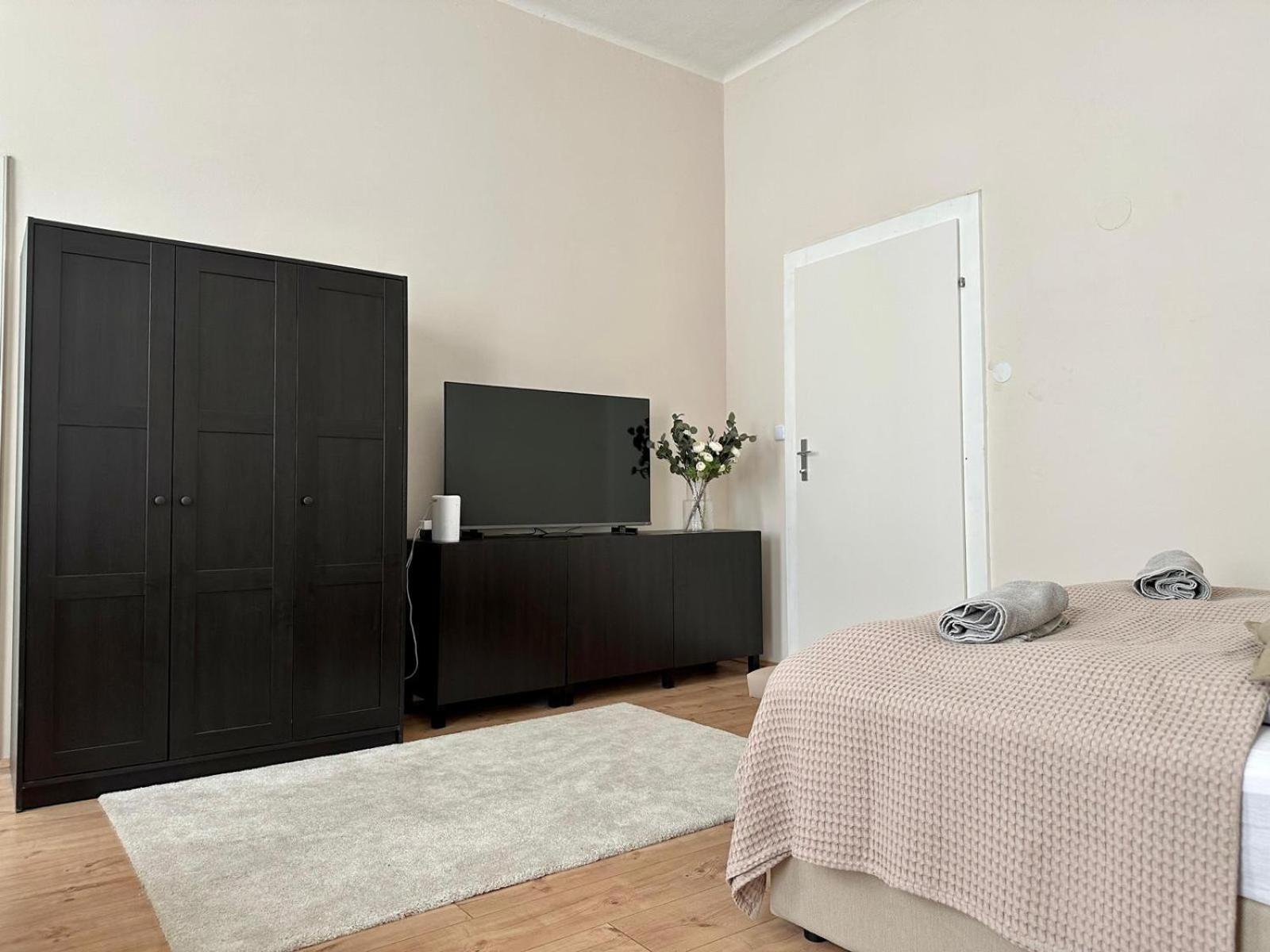 Spacious Apartment, 3 min to U6 Alserstraße