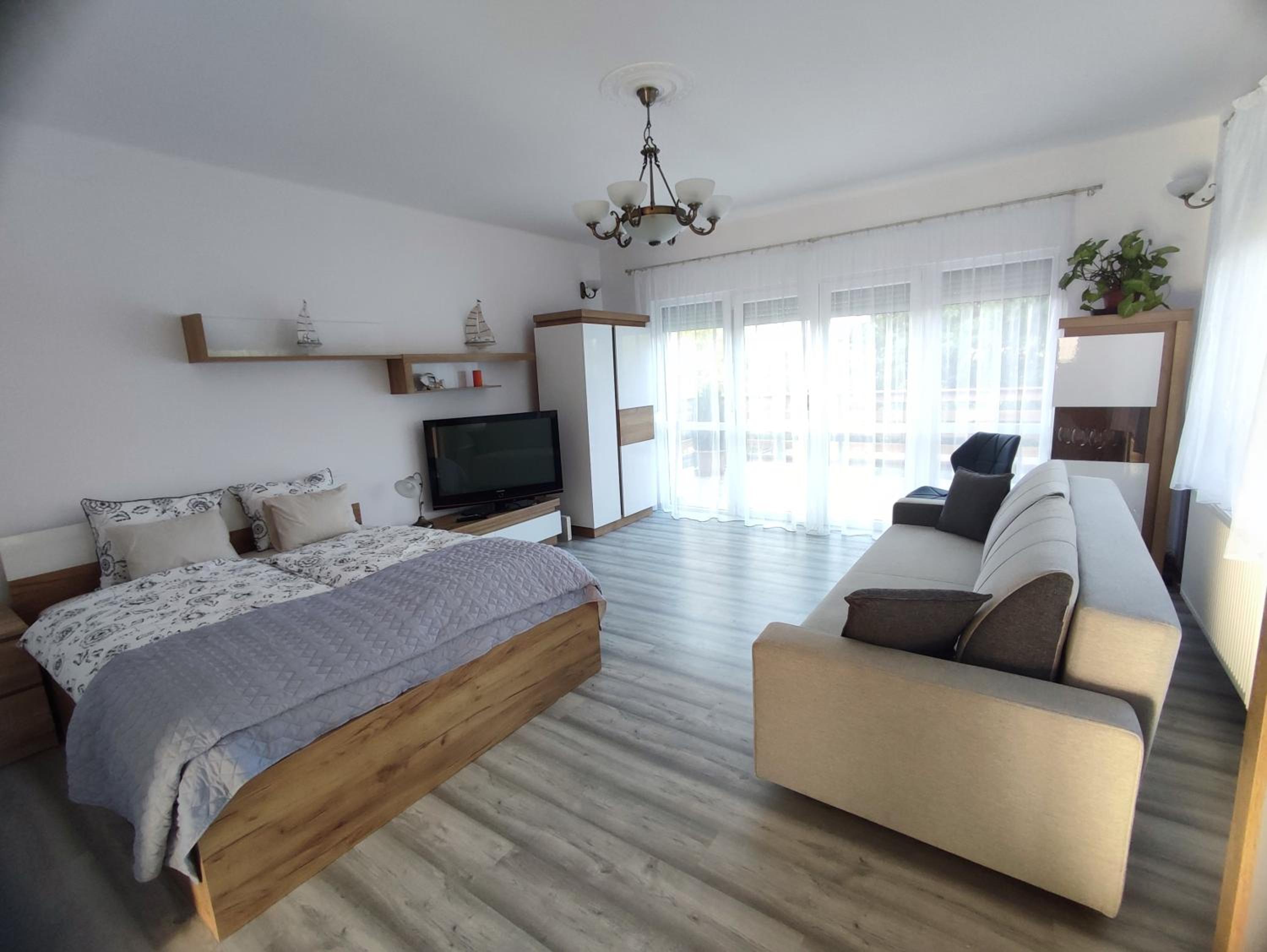 Vár-lak apartmanház view 2