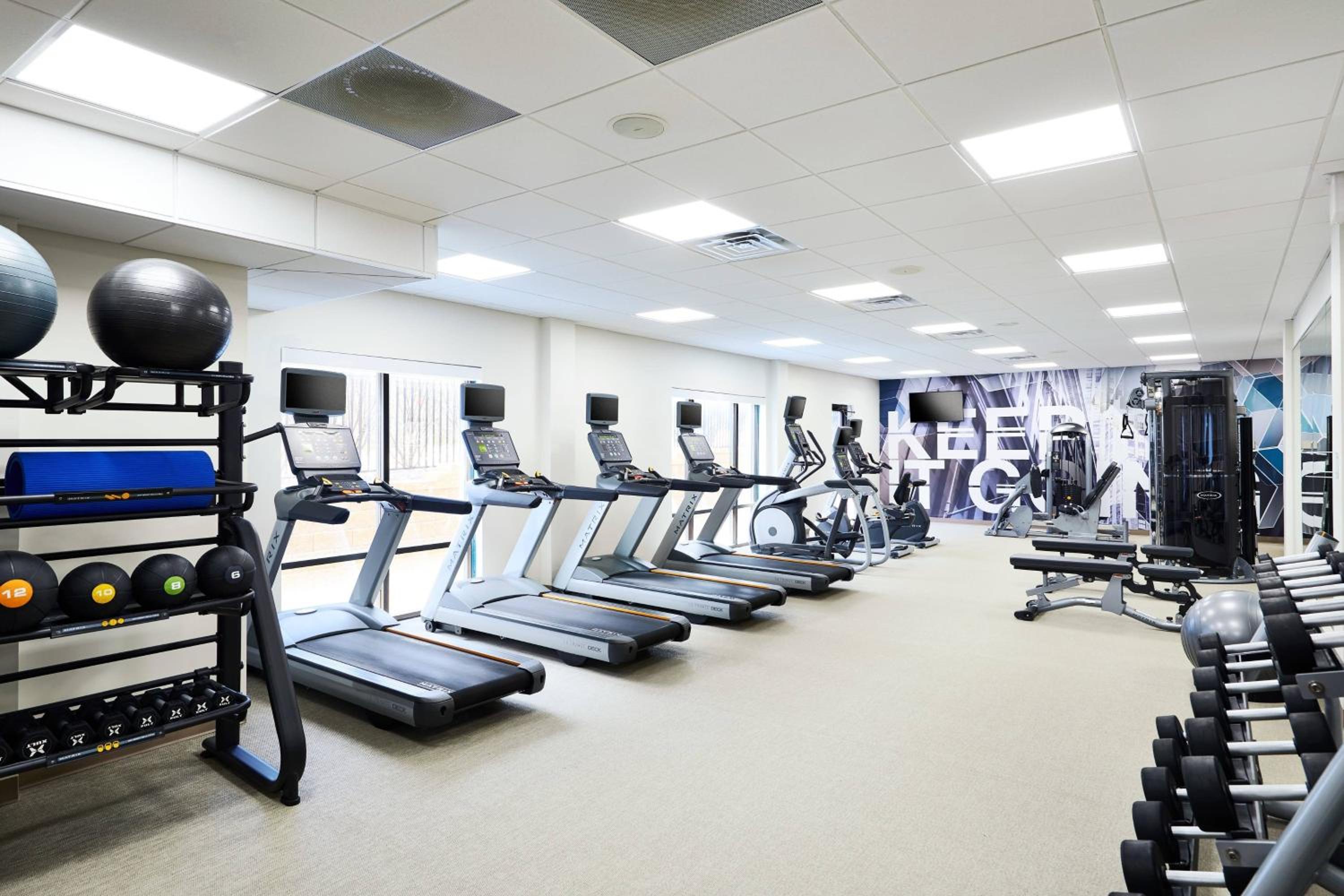 SpringHill Suites St. Louis Brentwood - Property Image 7