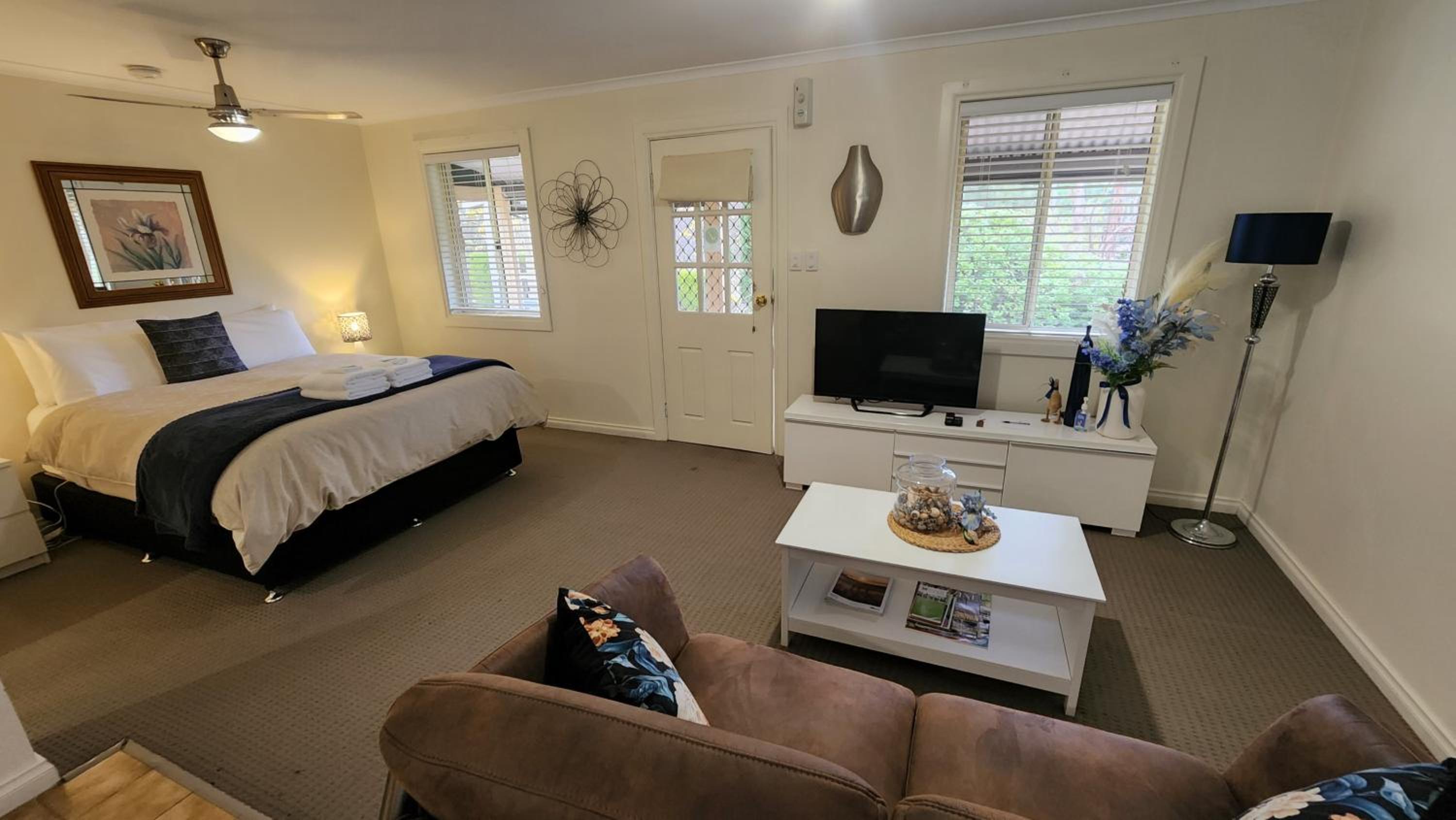 Riesling Trail & Clare Valley Cottages