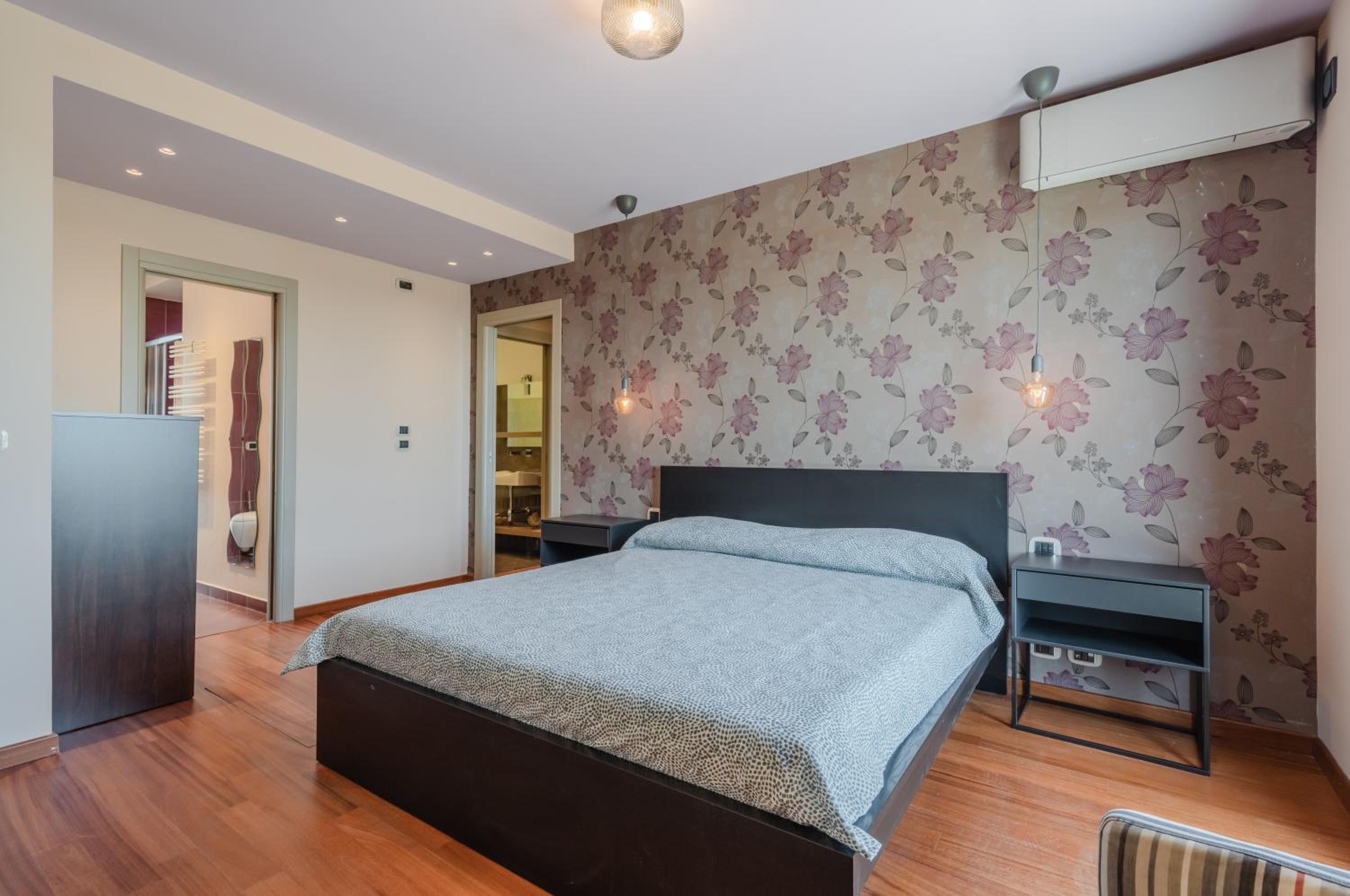 Etna View Superior Flat with Terrace and Jacuzzi view 3