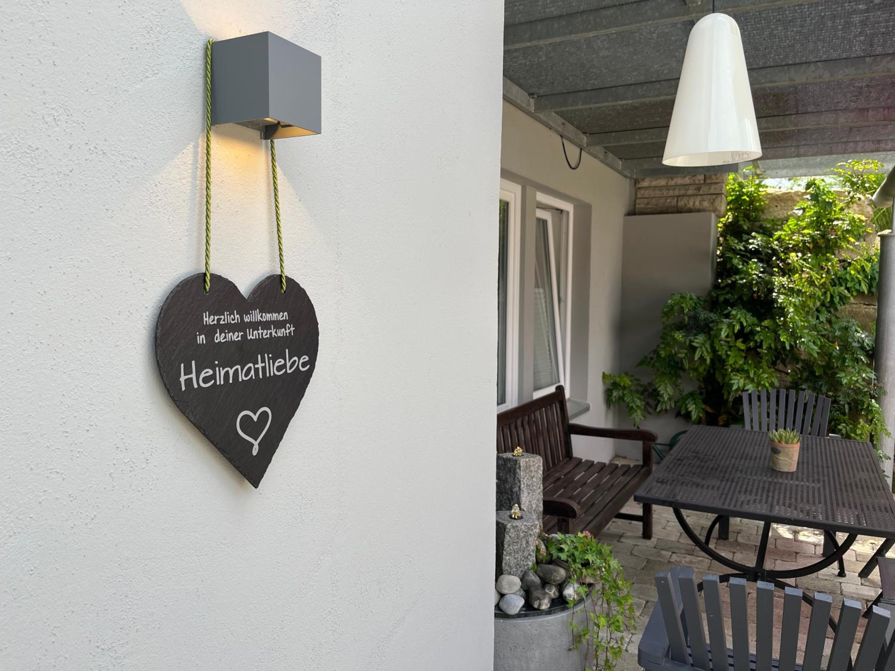 schöne Ferienwohnung 2,5 Zimmer in Stadtnähe mit eigenem Hofgarten