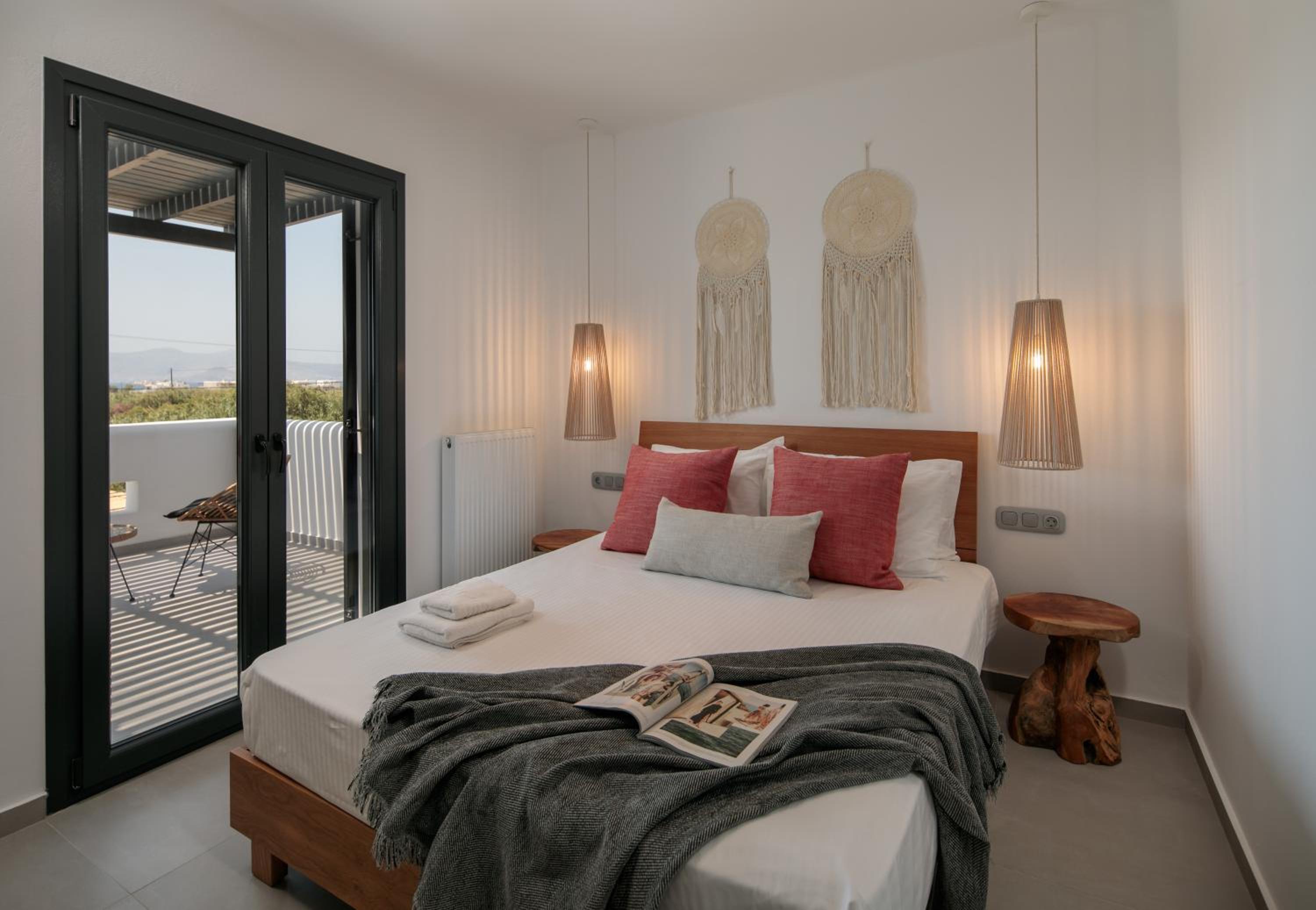 Villa Nautilus, Plaka Naxos, by NaxosVibe view 2