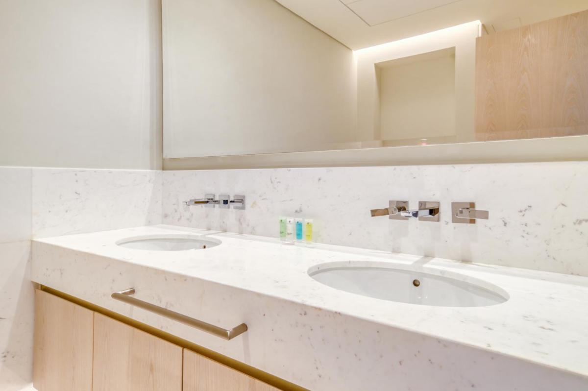 The Palm Tower, Palm Jumeirah - Mint Stay
