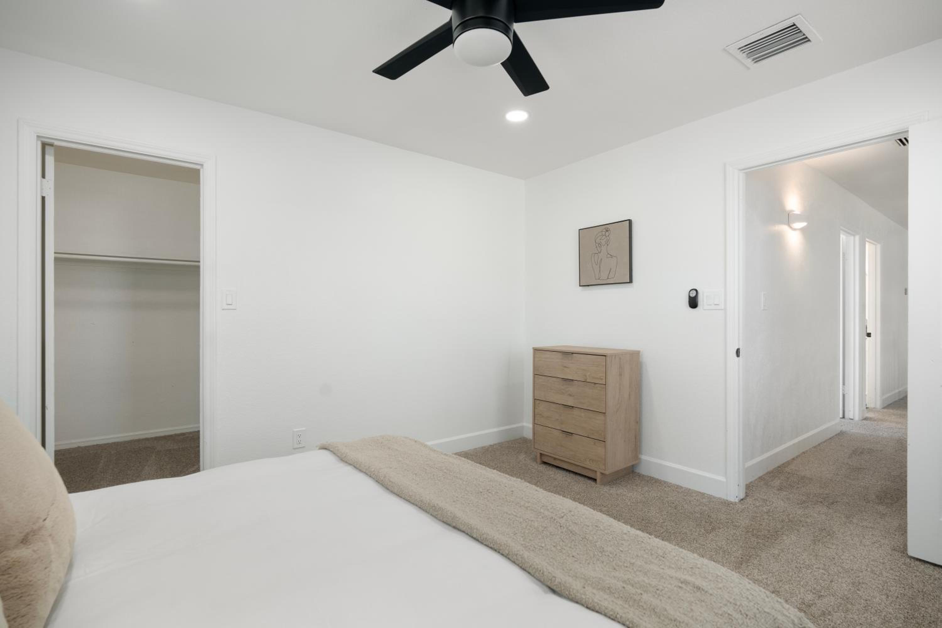 Spacious Glendale Home with Pool and Mountain Views!