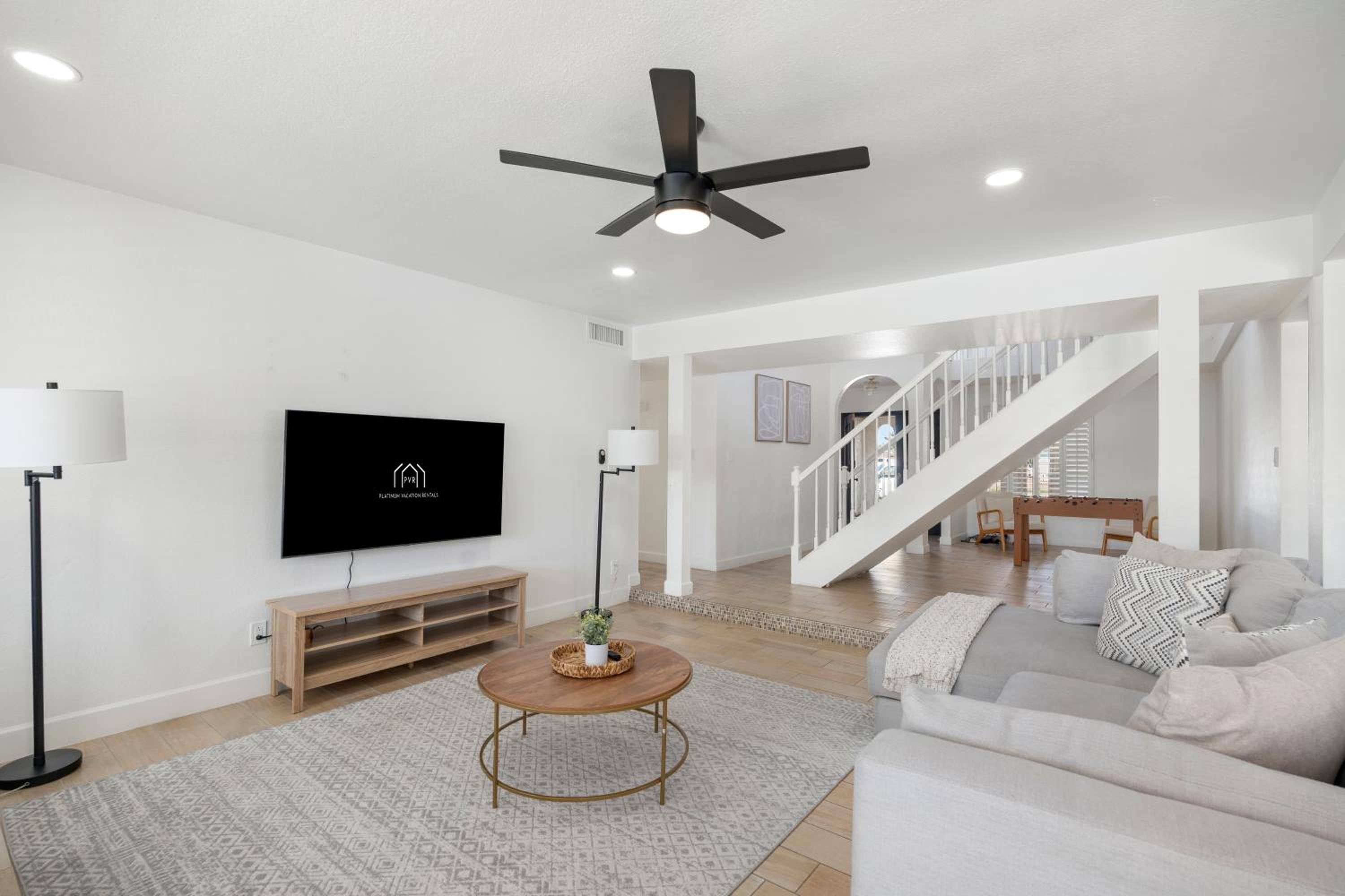 Spacious Glendale Home with Pool and Mountain Views!