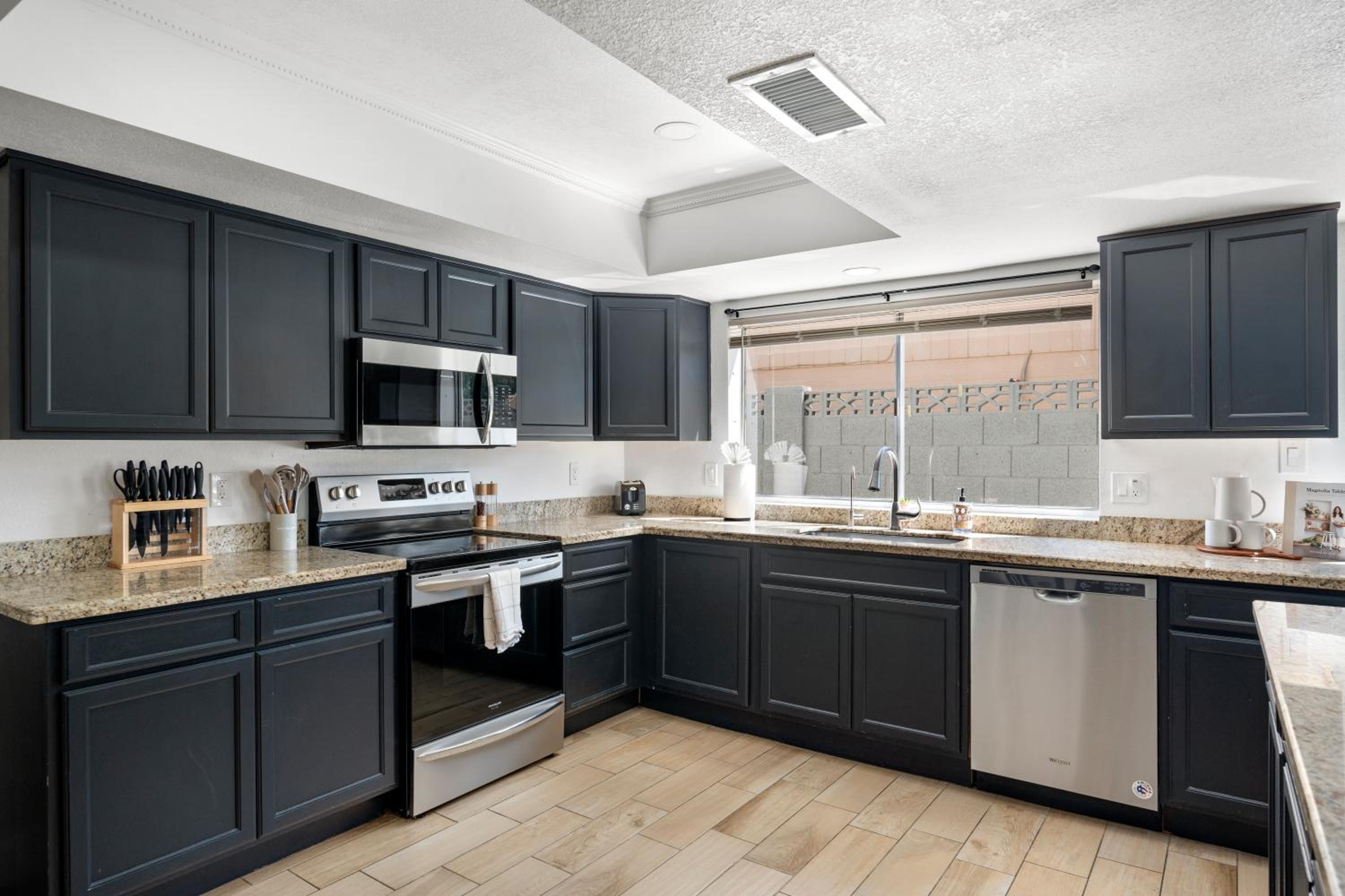 Spacious Glendale Home with Pool and Mountain Views!