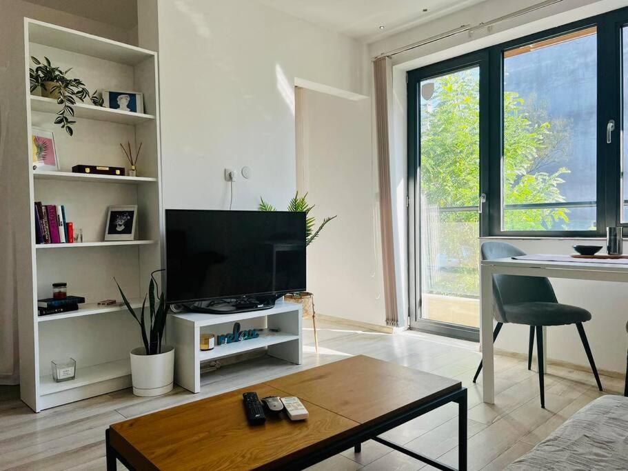 Classic Modern Apartment with Parking Place