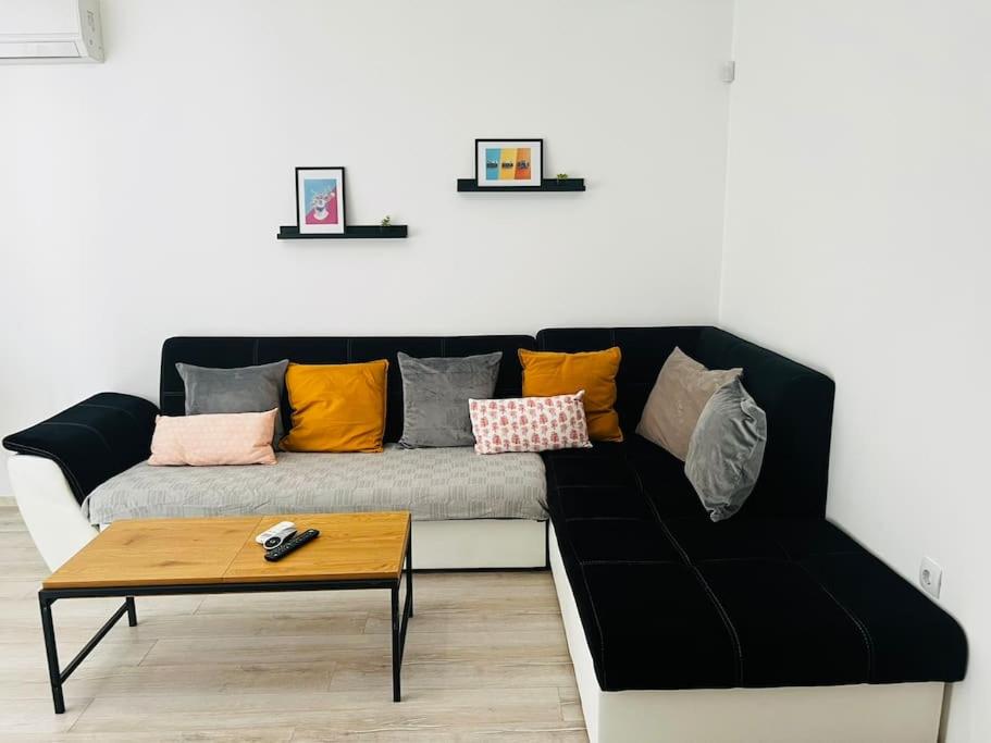 Classic Modern Apartment with Parking Place