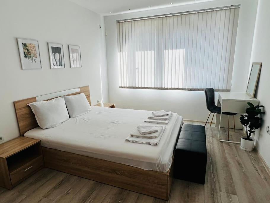 Classic Modern Apartment with Parking Place