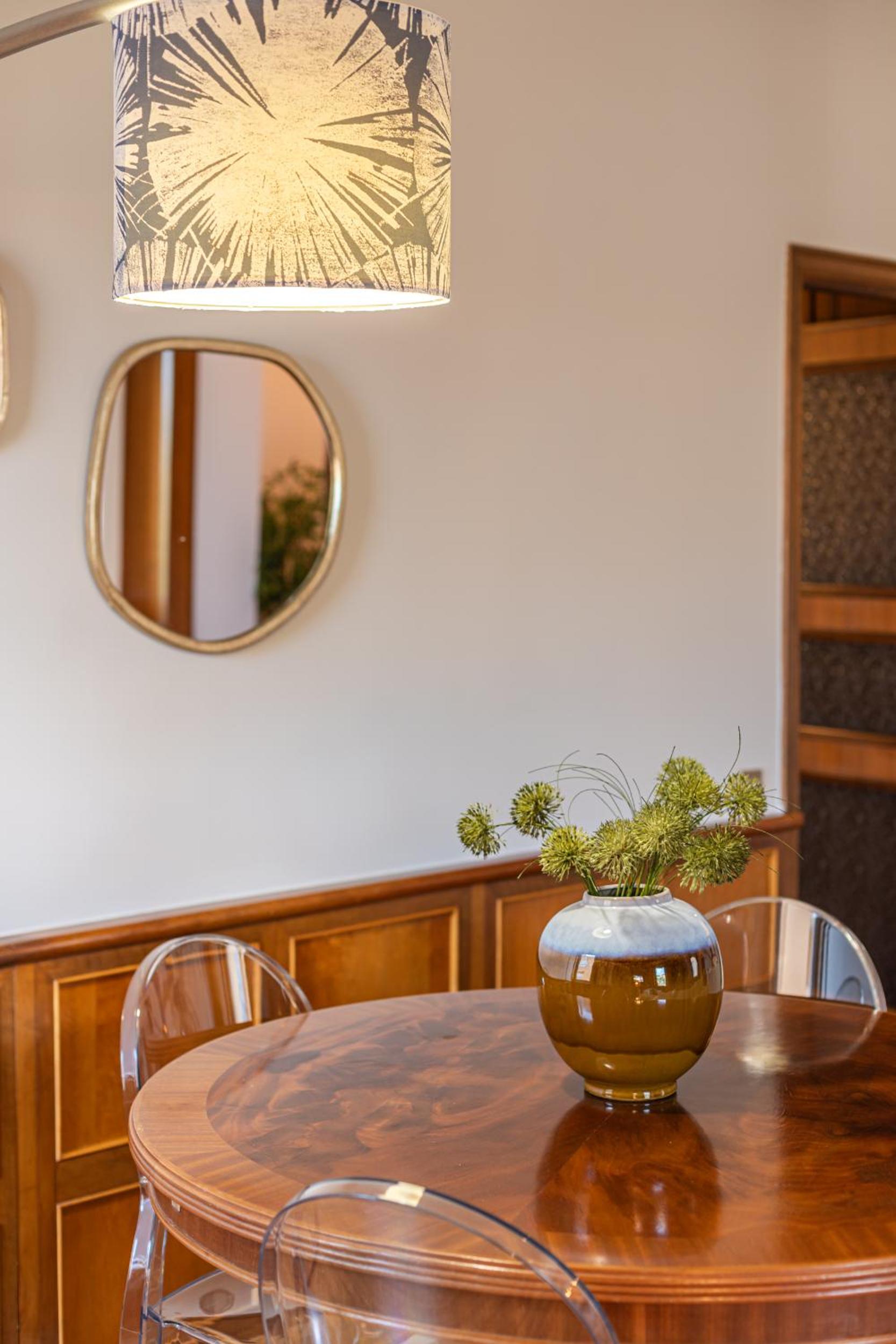 Minerva - Elegant New Classic close to Vatican