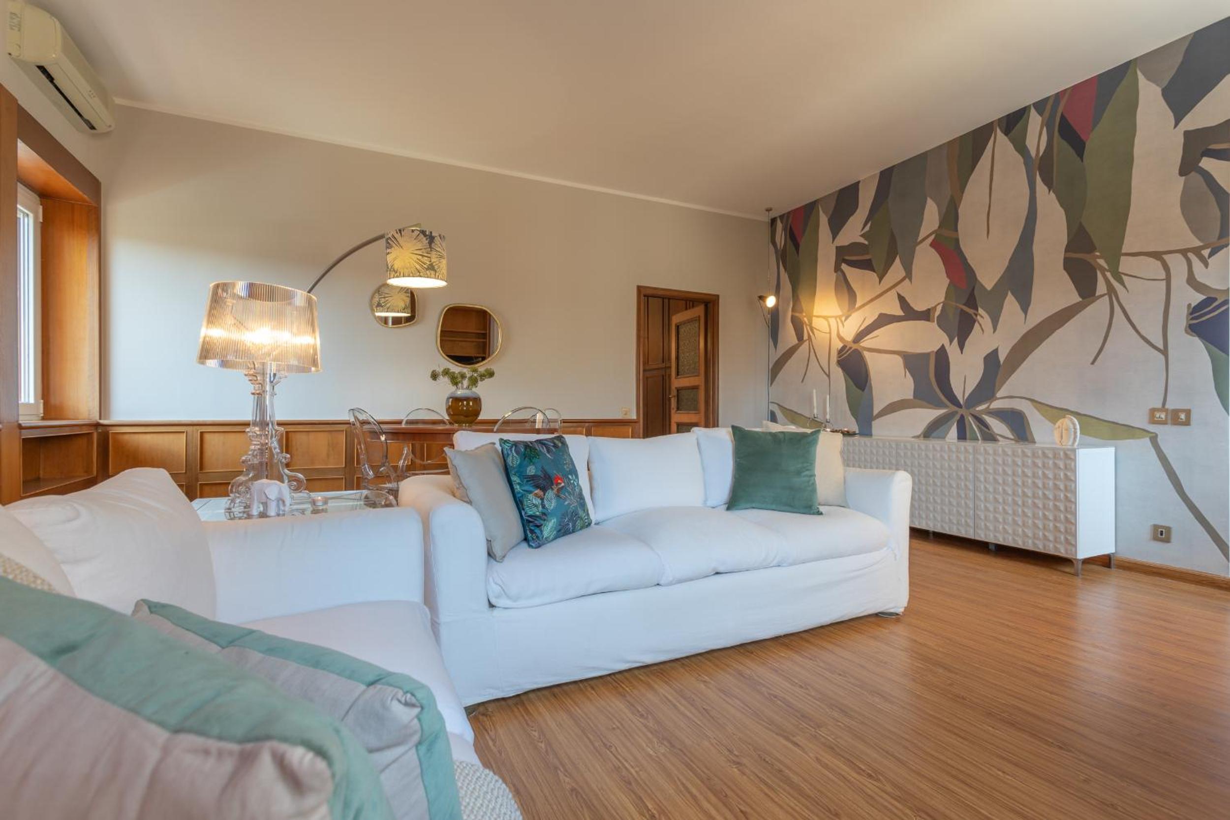 Minerva - Elegant New Classic close to Vatican