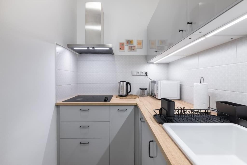 Cute 1bedroom center apartment