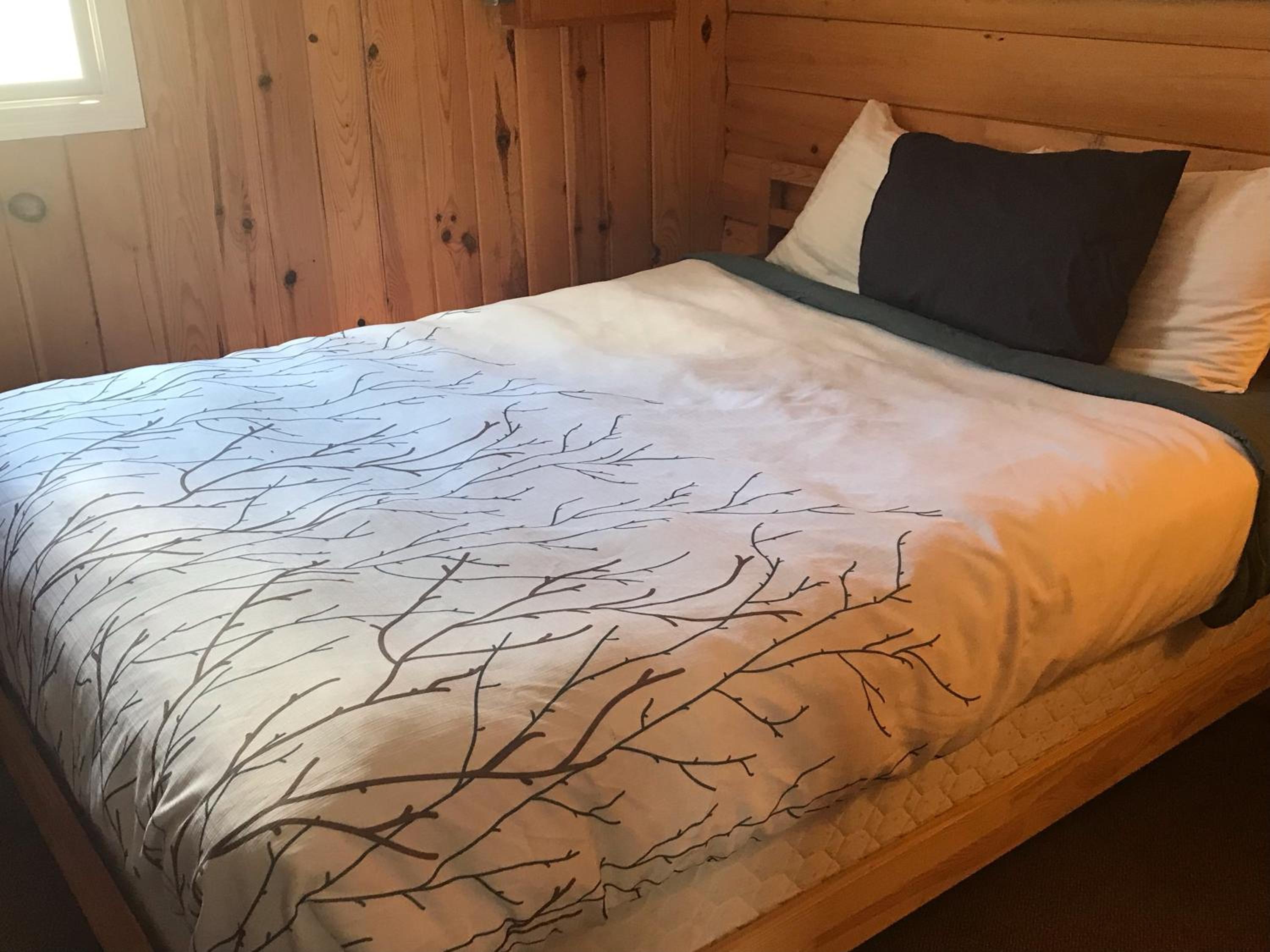 Hush Lodge and Cottages