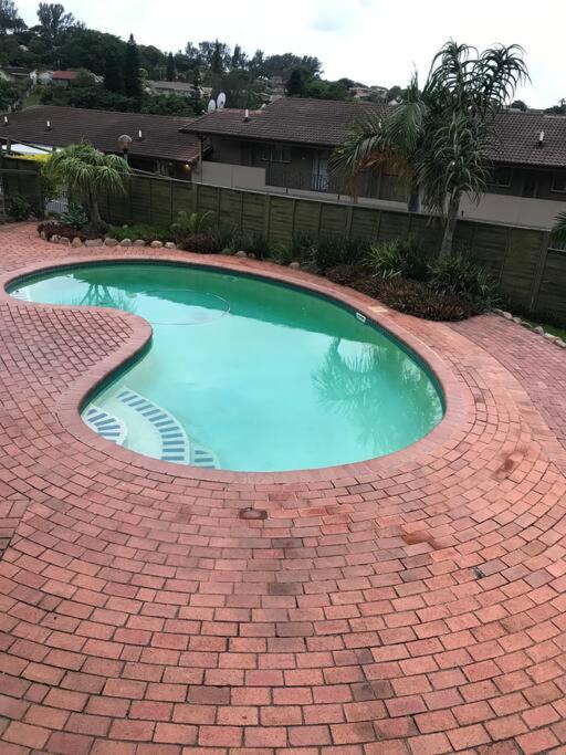 Carrington heights luxurious guesthouse view 3