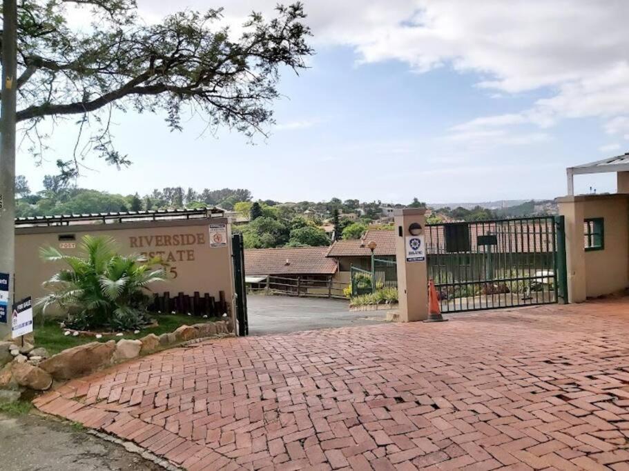 Carrington heights luxurious guesthouse view 4