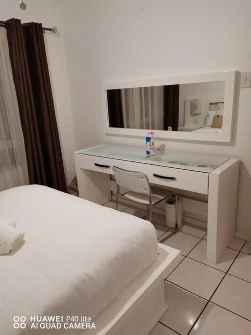 Carrington heights luxurious guesthouse view 5