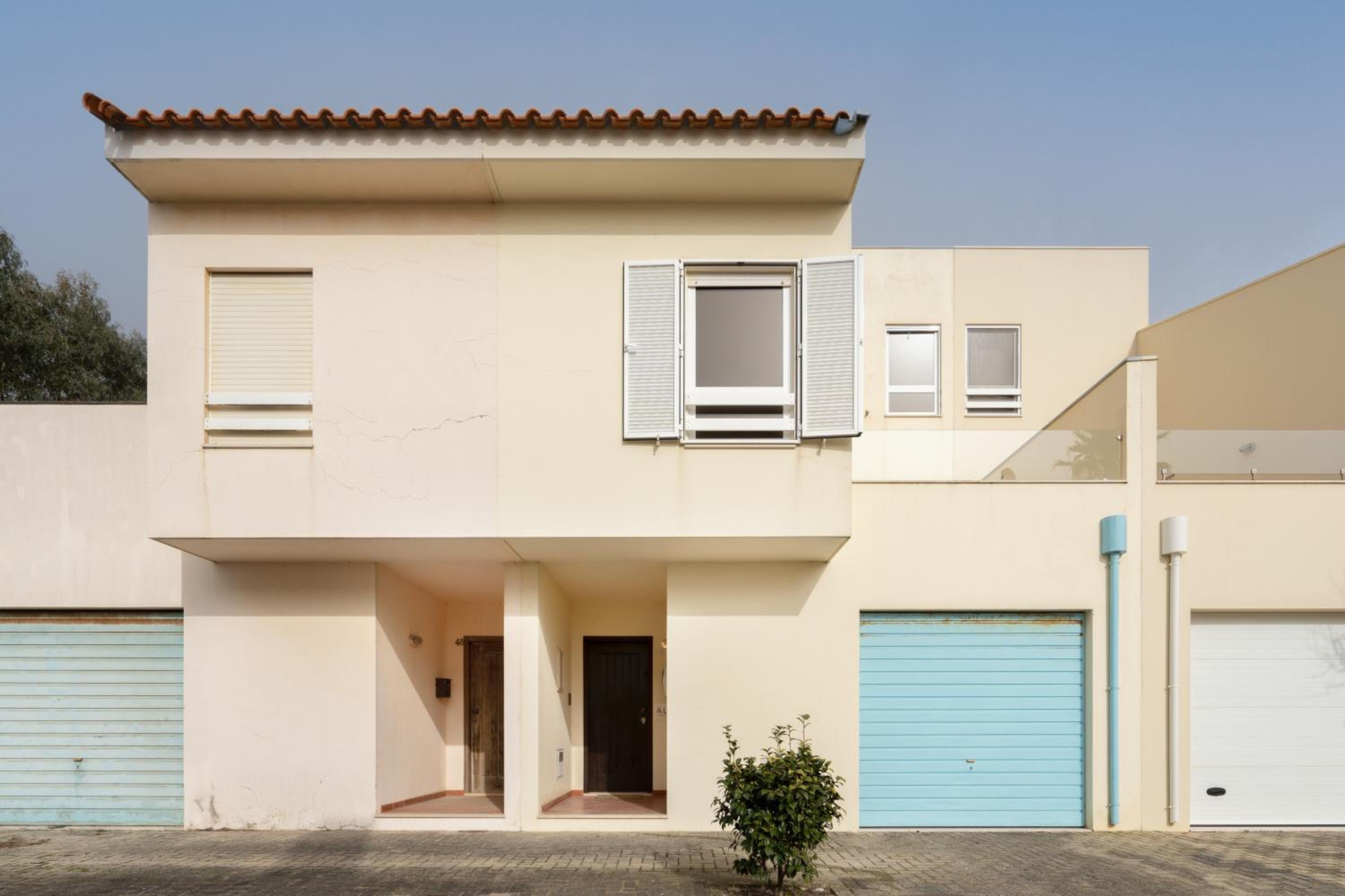 Host Wise - Spacious Modern Beach House - Esposende