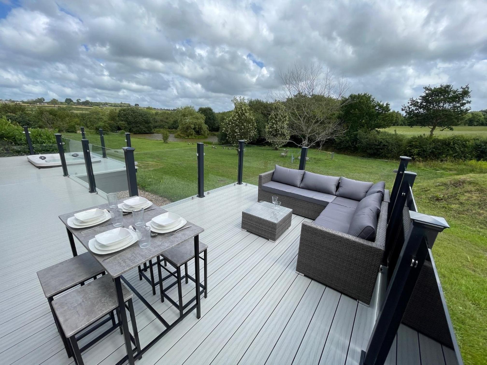 Canaston Waterside Lodges