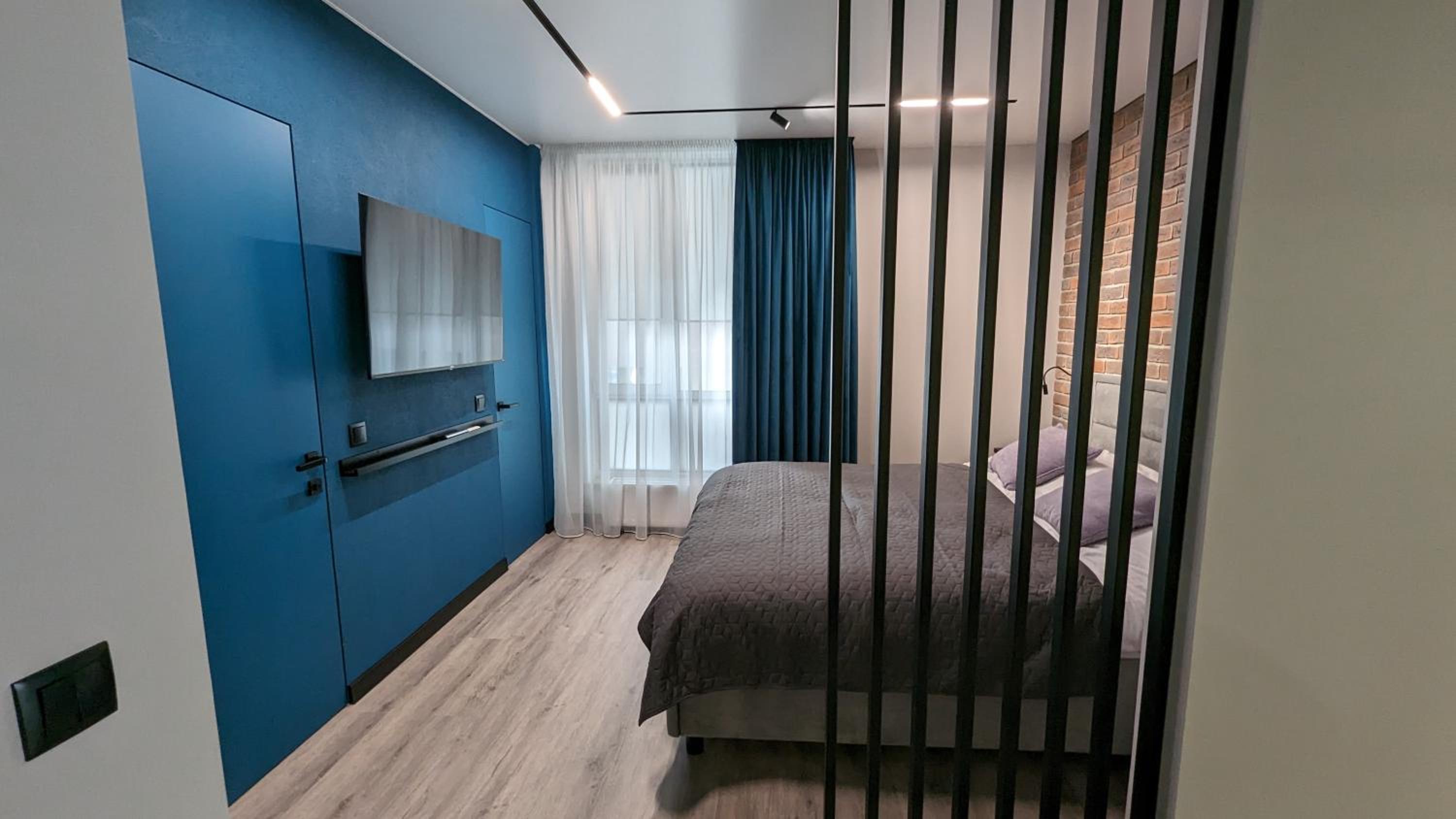 AVENUE APARTMENTS
