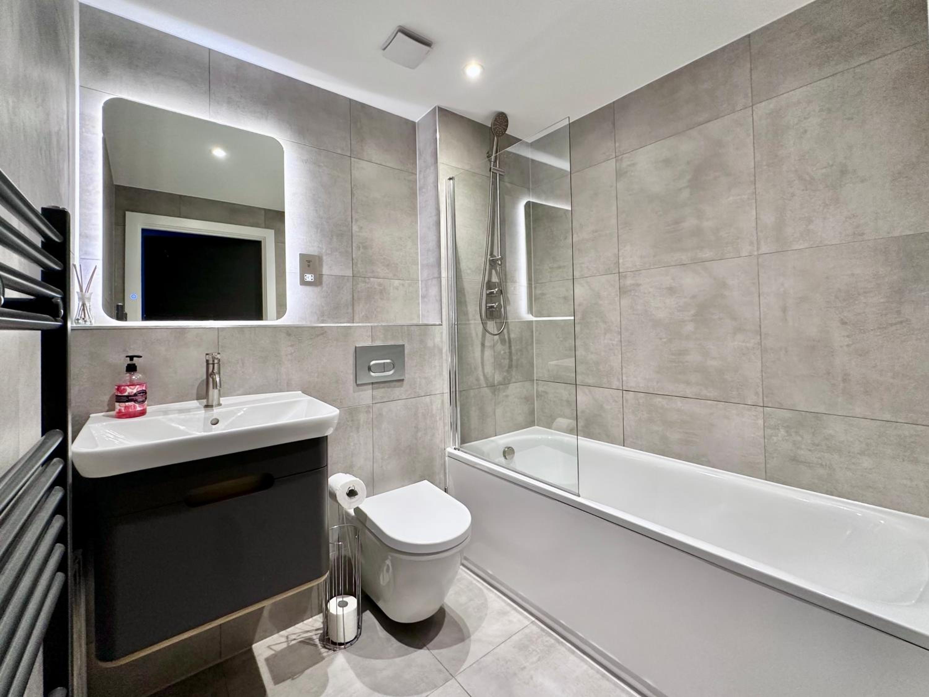 Icona 18 - city centre apartment view 4