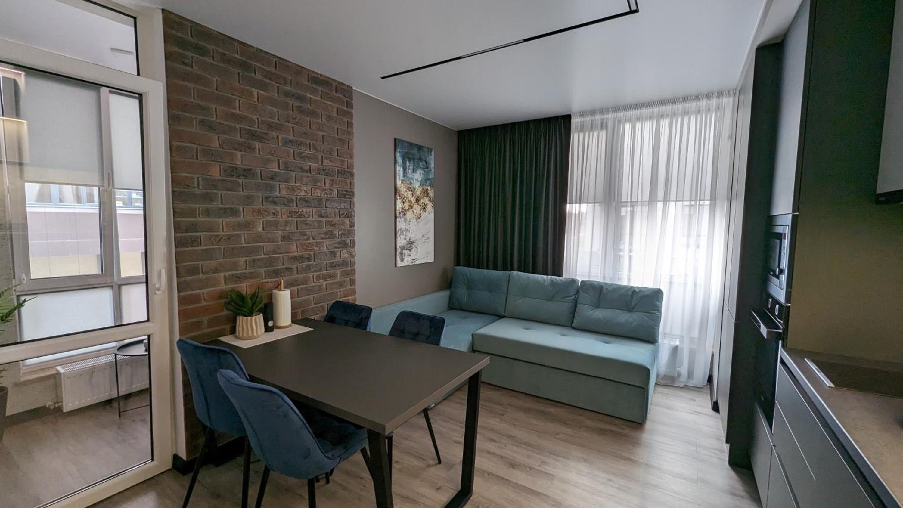 AVENUE APARTMENTS