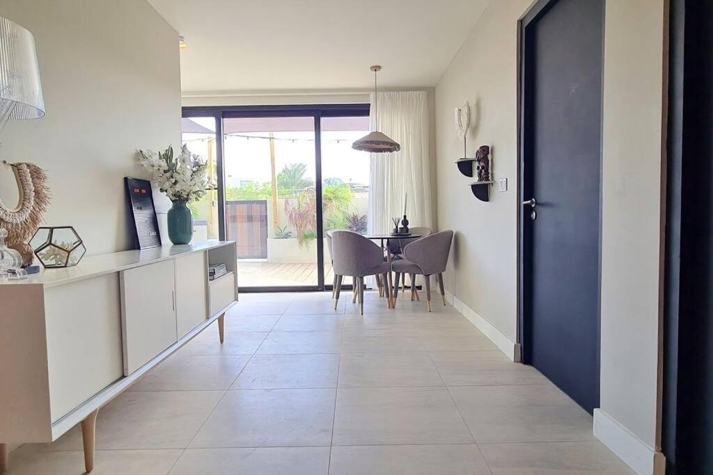 Boutique apartment with PRIVATE POOL, near Jan Thiel & Mambo beach, 2 bedrooms & gated community