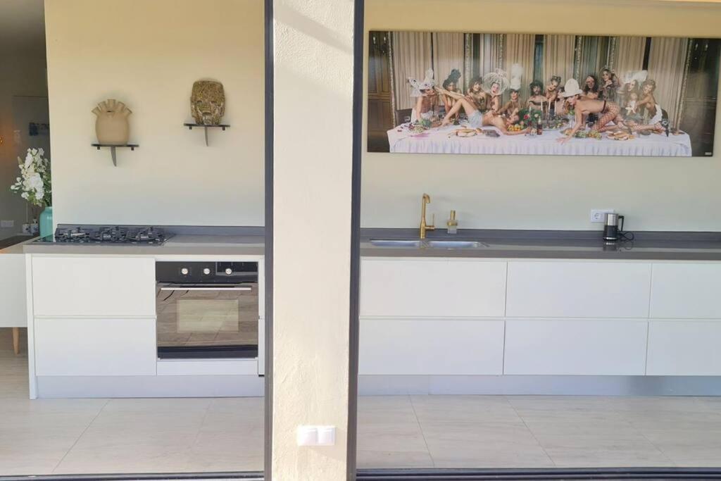 Boutique apartment with PRIVATE POOL, near Jan Thiel & Mambo beach, 2 bedrooms & gated community