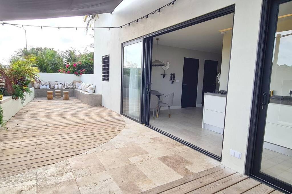 Boutique apartment with PRIVATE POOL, near Jan Thiel & Mambo beach, 2 bedrooms & gated community