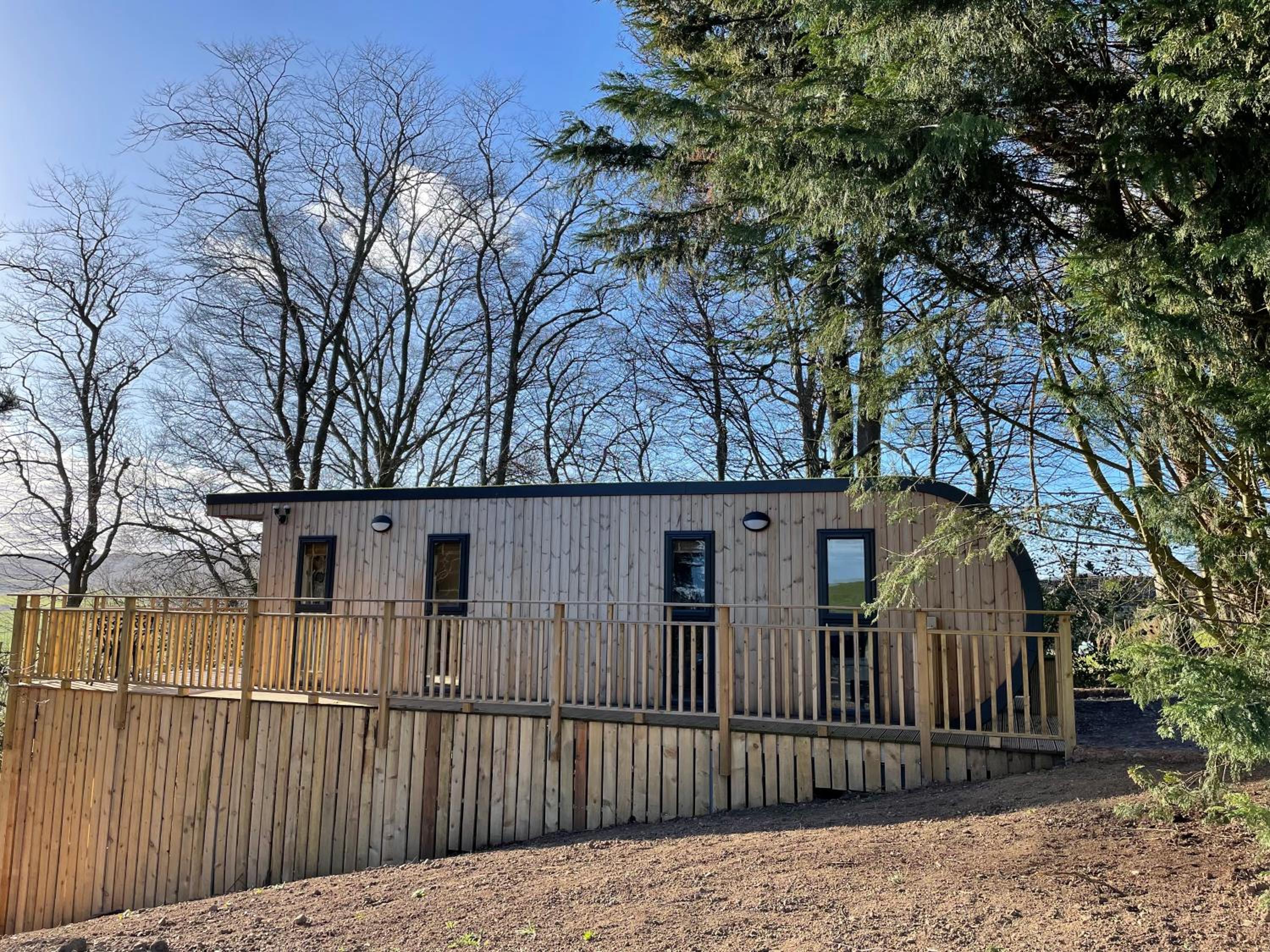 Acorn Lodge with Hot Tub