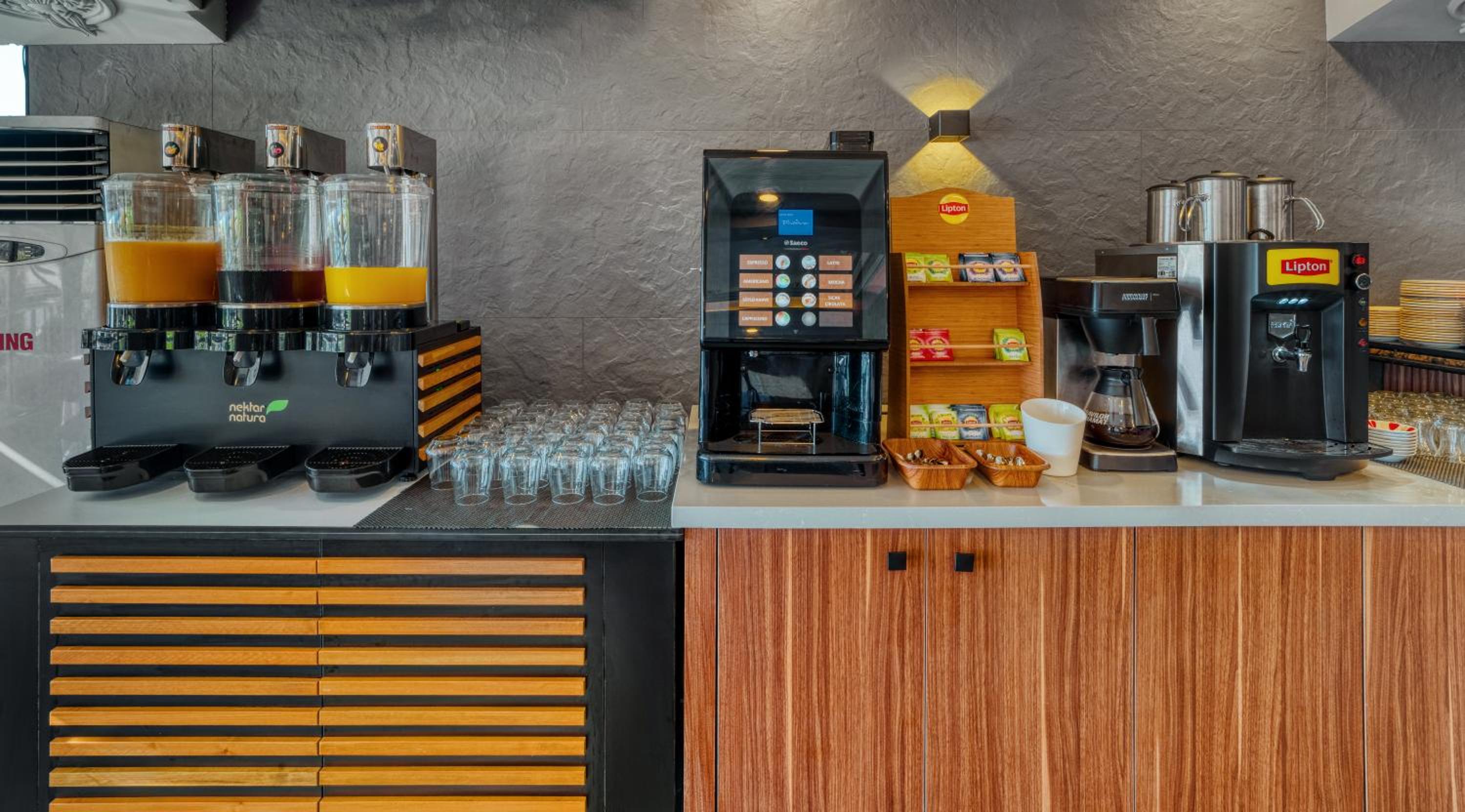 Numa Port Hotel - Image 37