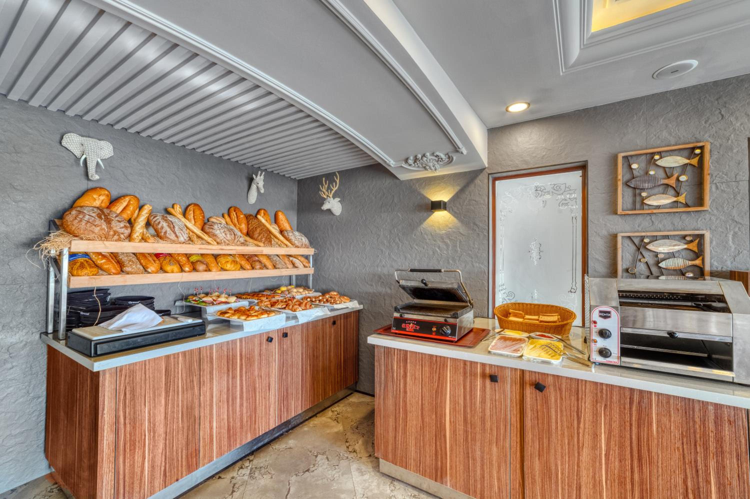 Numa Port Hotel - Image 38