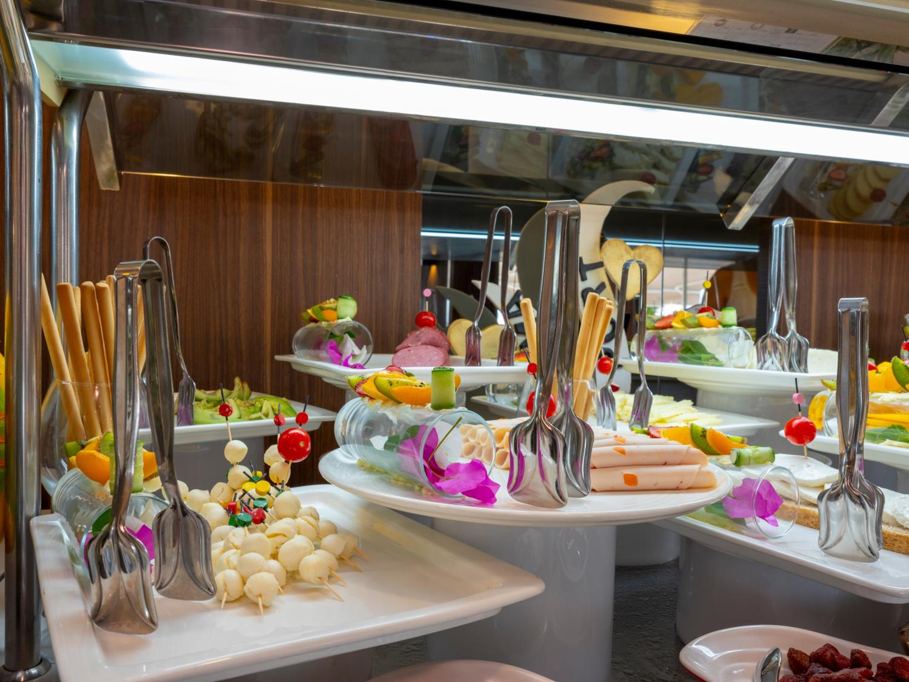 Numa Port Hotel - Image 58