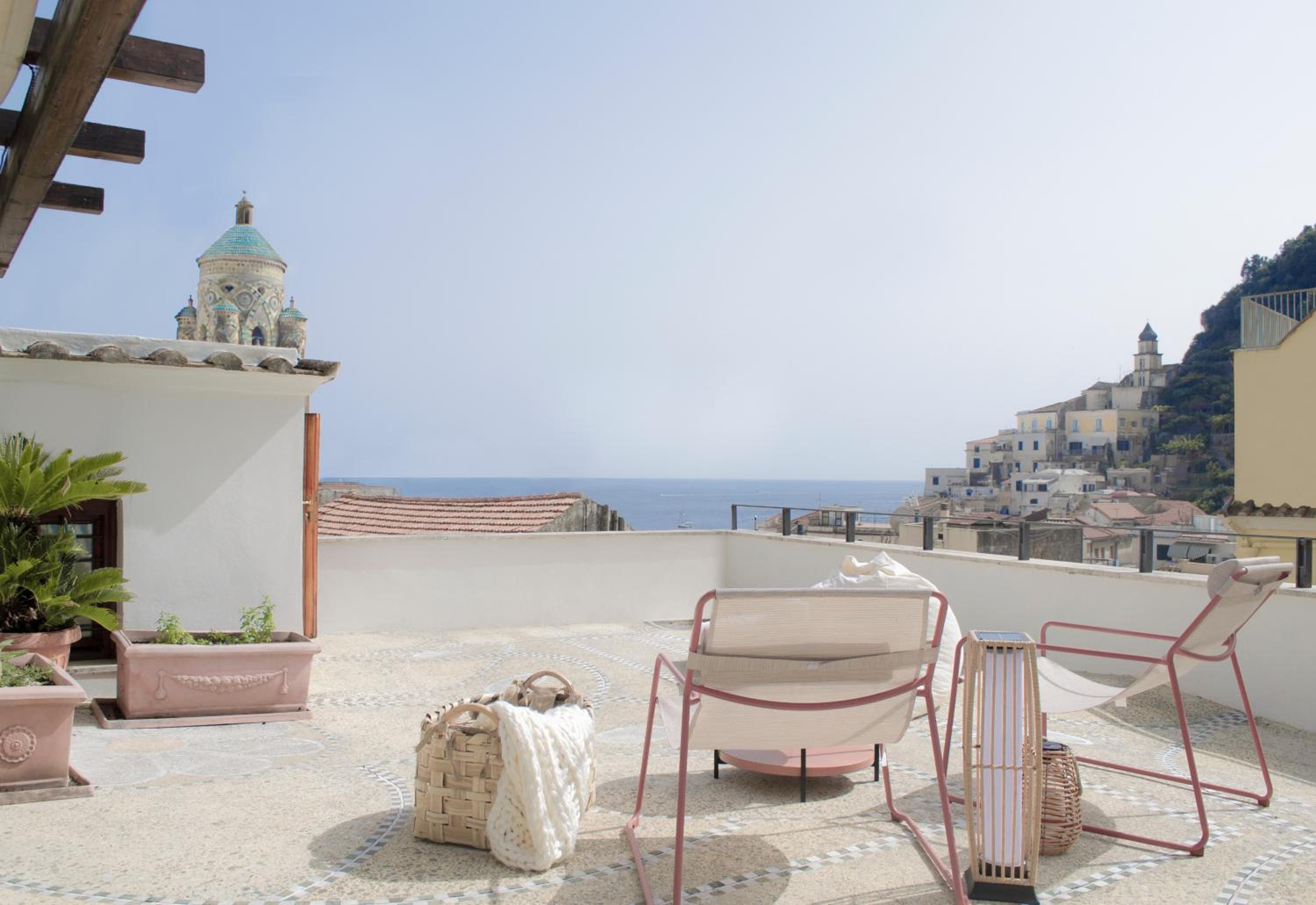 Hotel AmalfiRa Luxury Seaview Rooftop - Image 1