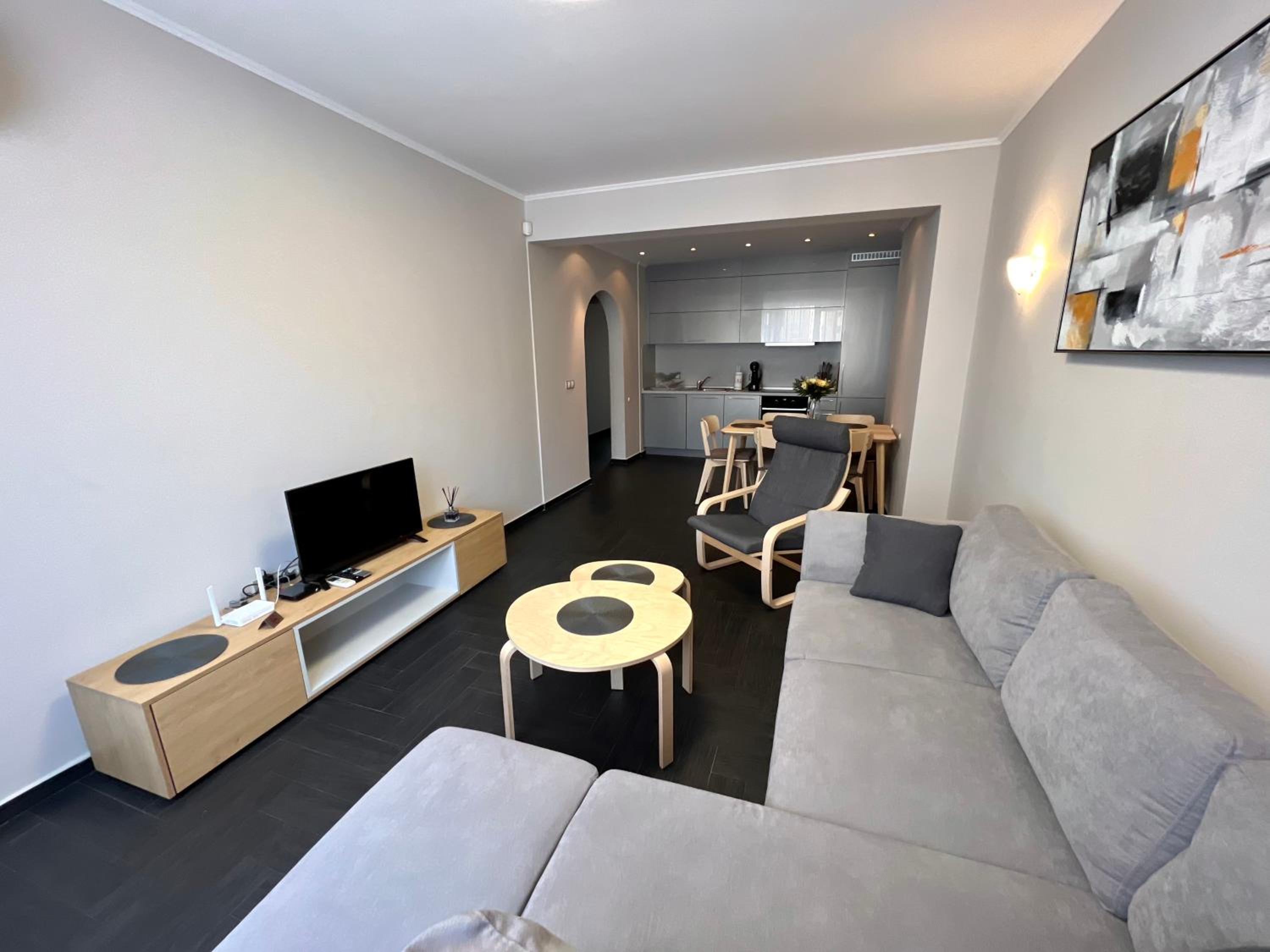 EXCELLENT LOCATION ! General Gurko apartment