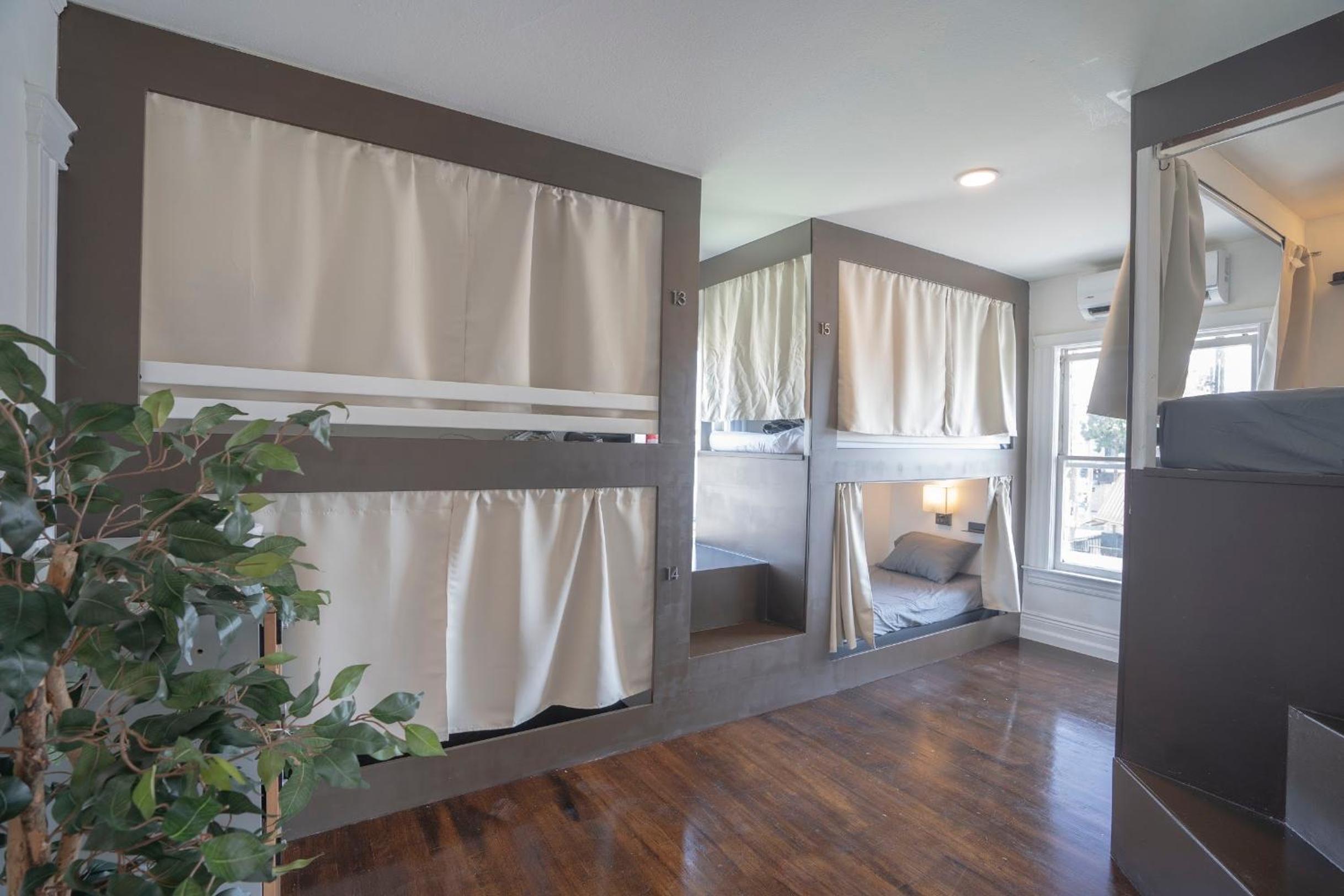 Burlington Hostel