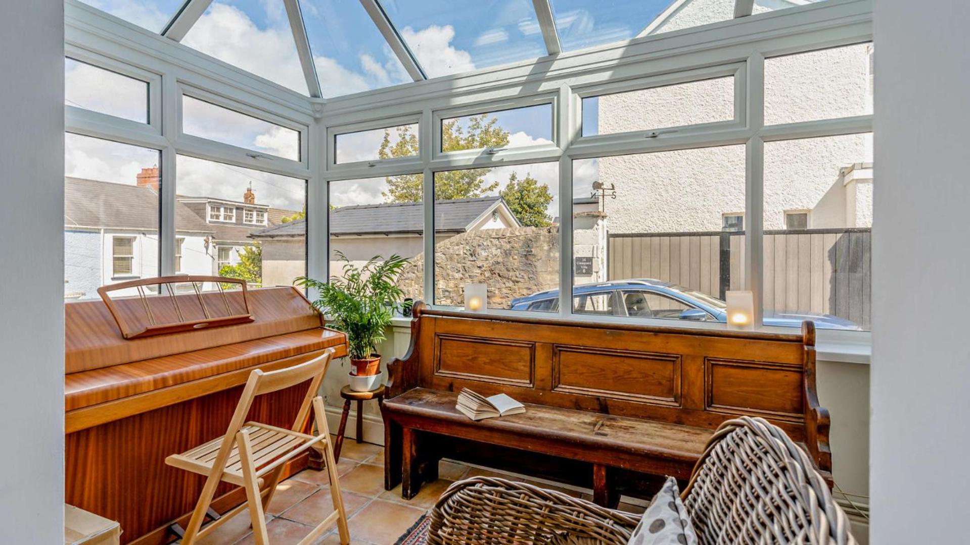4 Bed in Mumbles oc-u27443