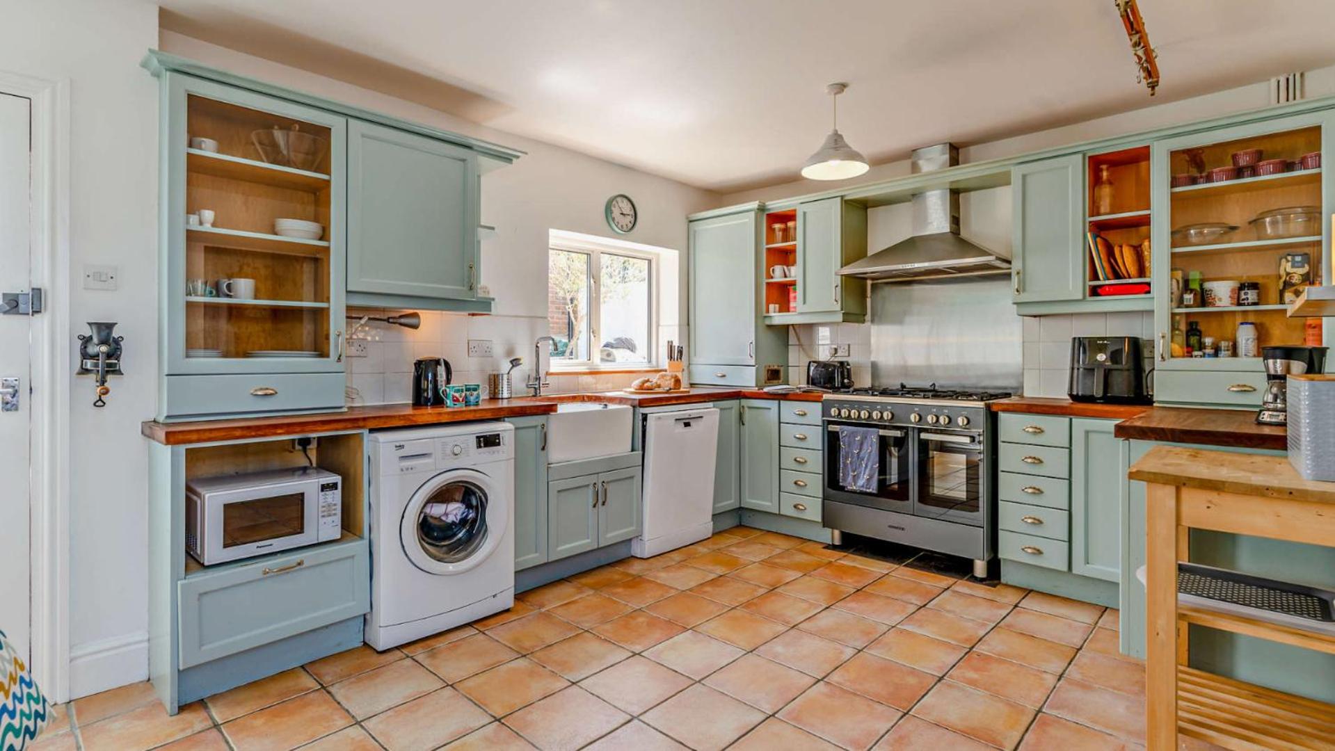 4 Bed in Mumbles oc-u27443