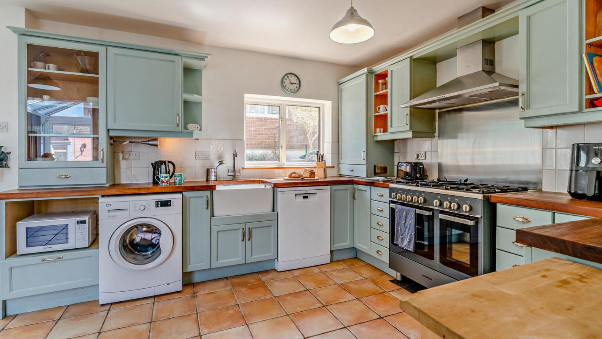 4 Bed in Mumbles oc-u27443