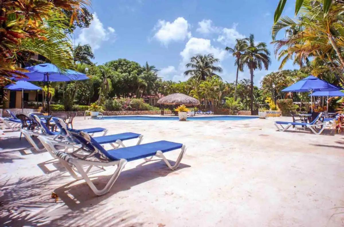 Ocean view one bedroom Trade Winds