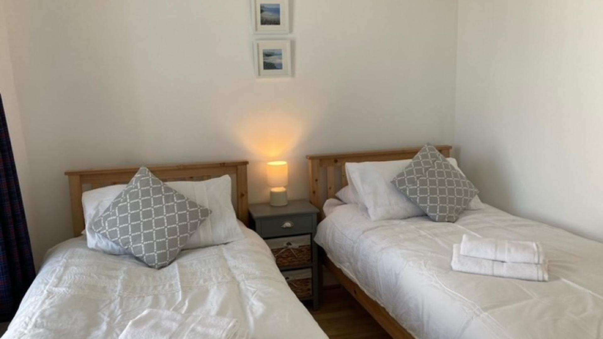 4 Bed in Mumbles oc-u27443