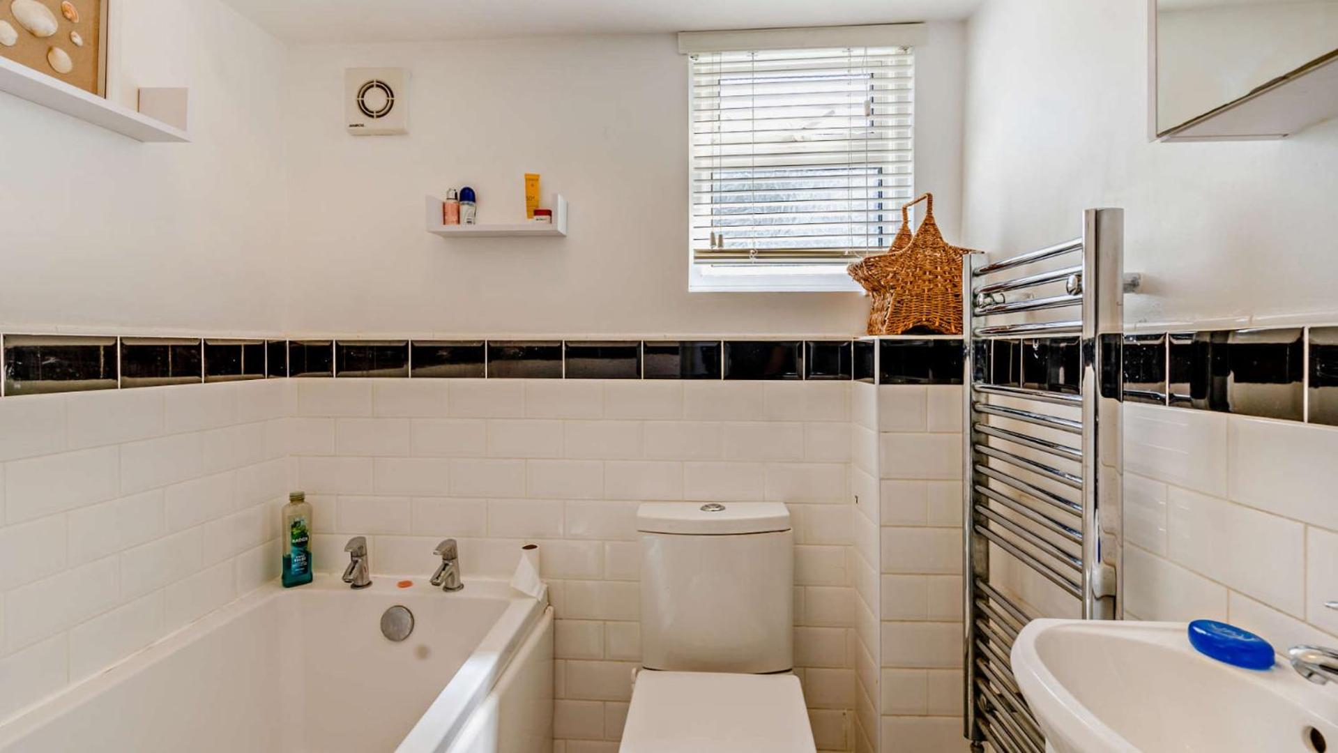 4 Bed in Mumbles oc-u27443