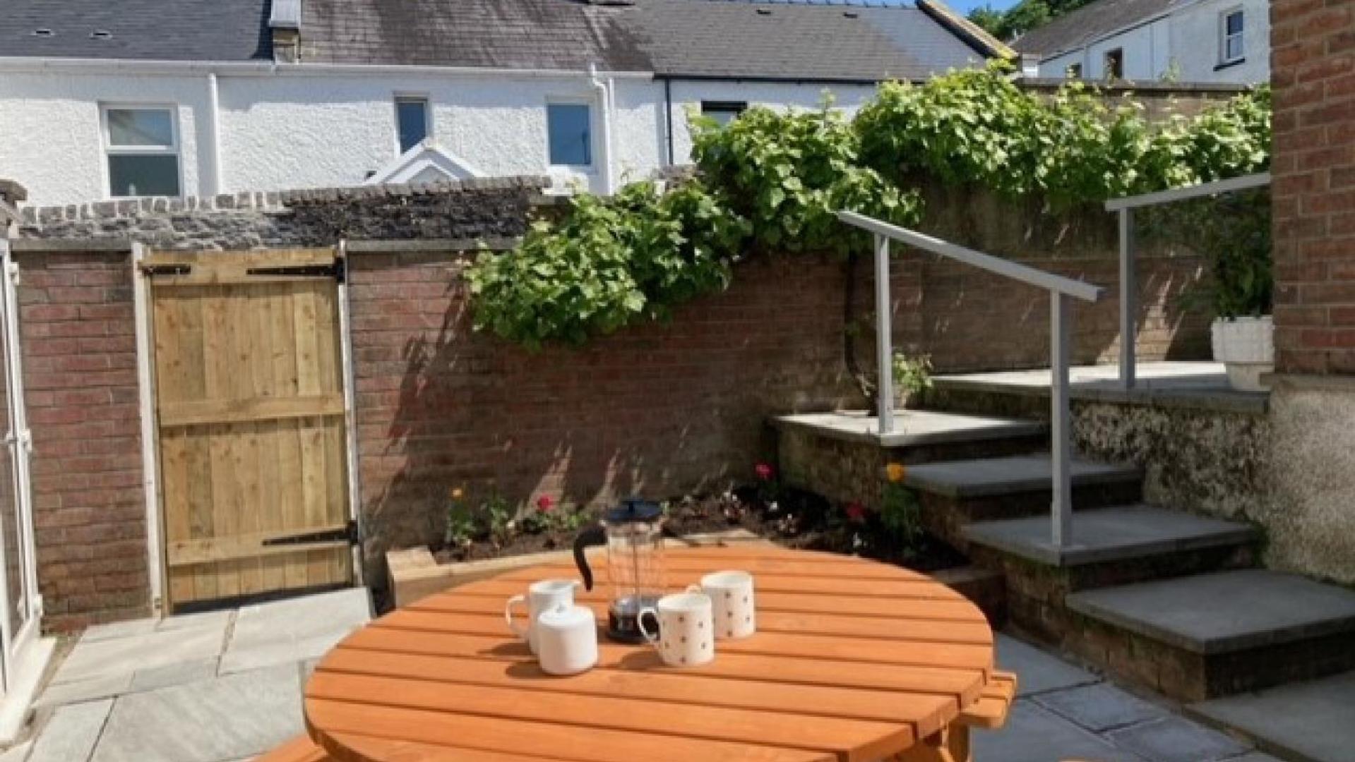 4 Bed in Mumbles oc-u27443