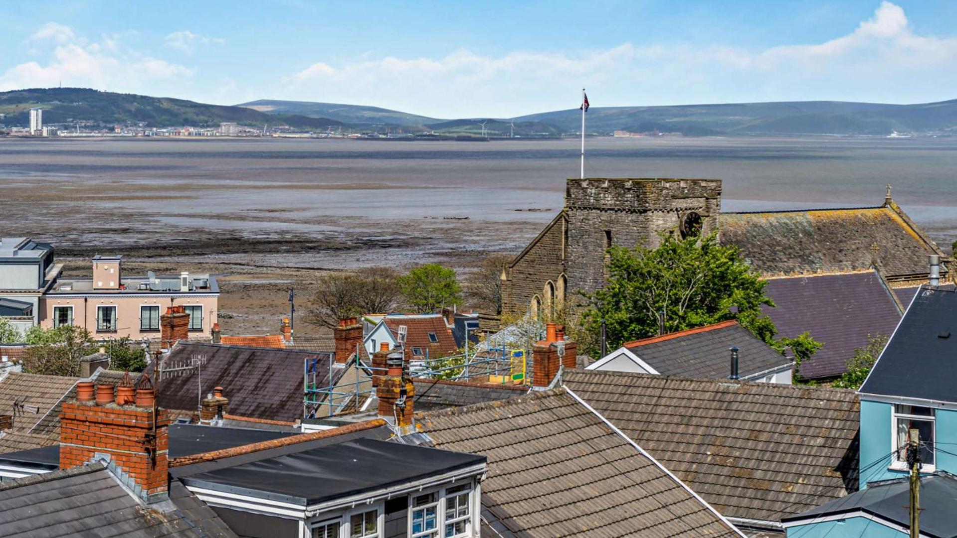 4 Bed in Mumbles oc-u27443