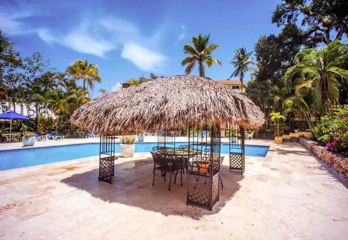Ocean view one bedroom Trade Winds