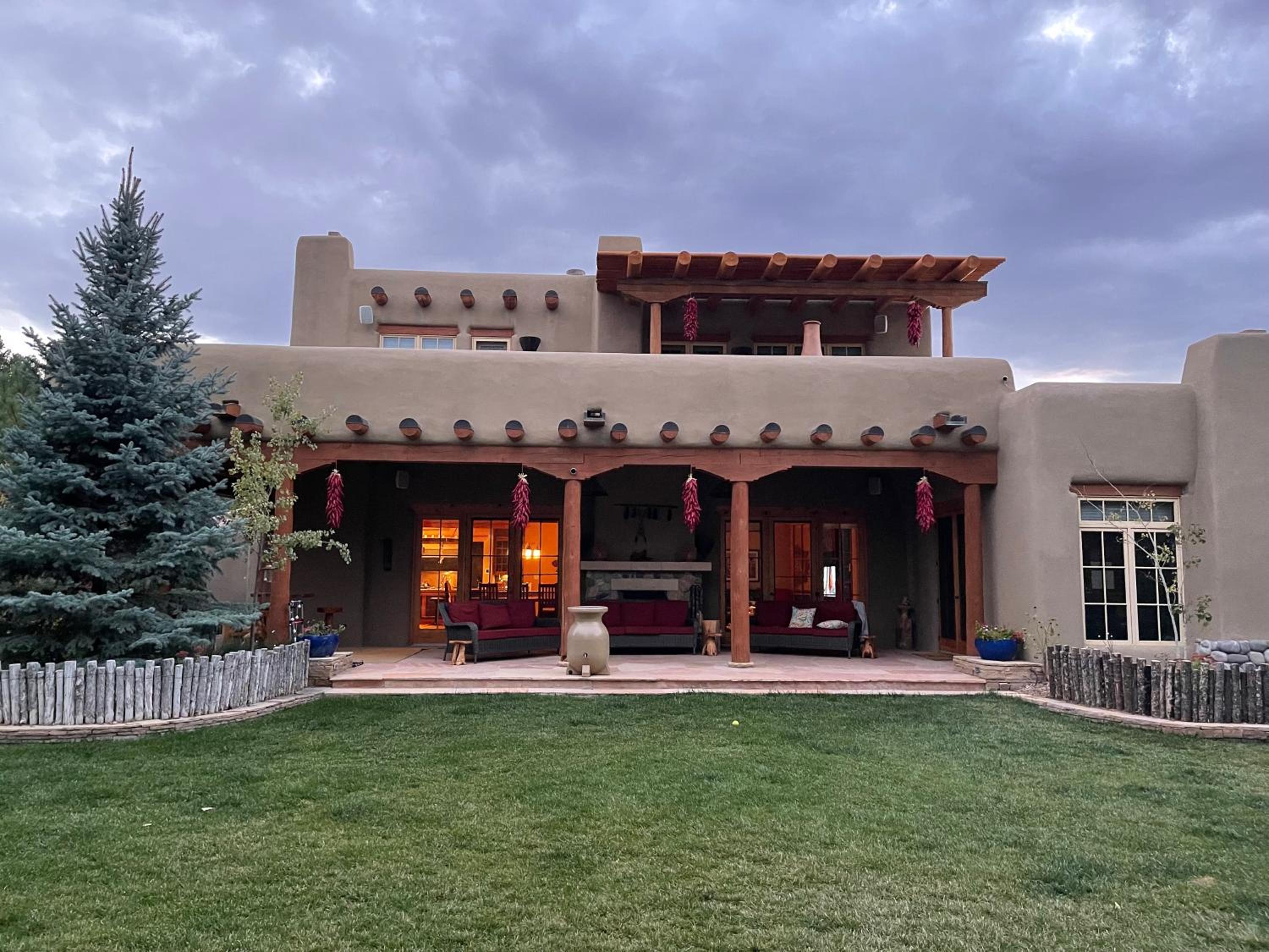 Green Acres Santa Fe 8 mins from plaza! view 2