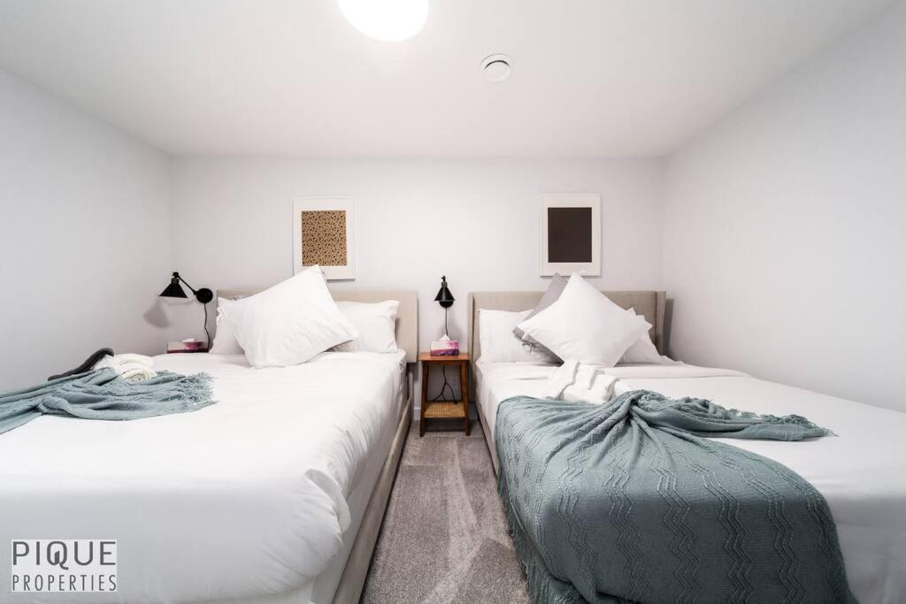 Urban Utopia - Hot Tub - King Bed - BBQ - Sleeps 16 - Garage