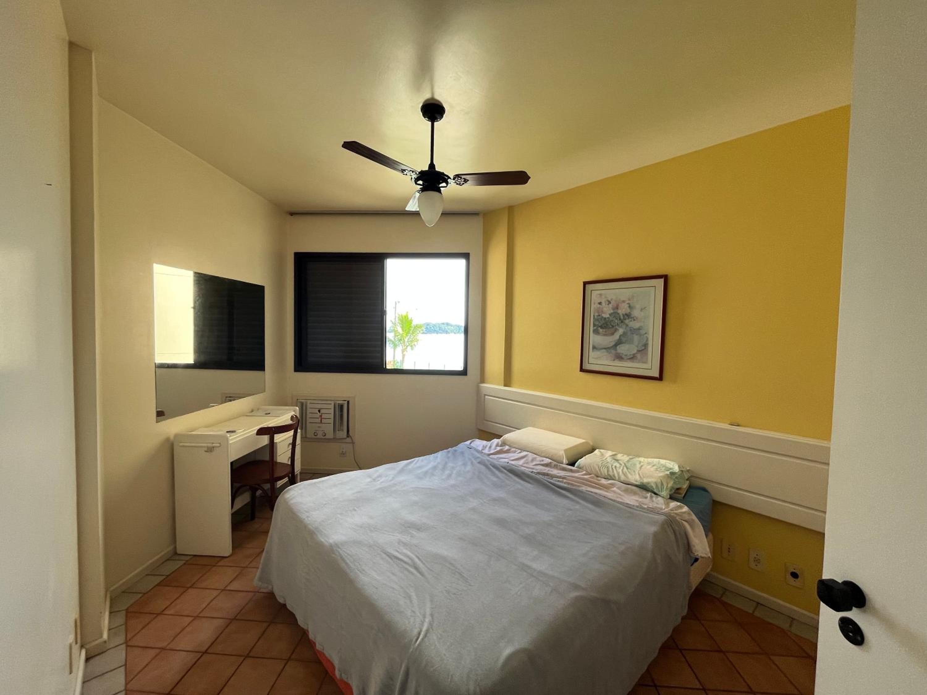 C148 Lindo apartamento em condomínio de frente para o mar