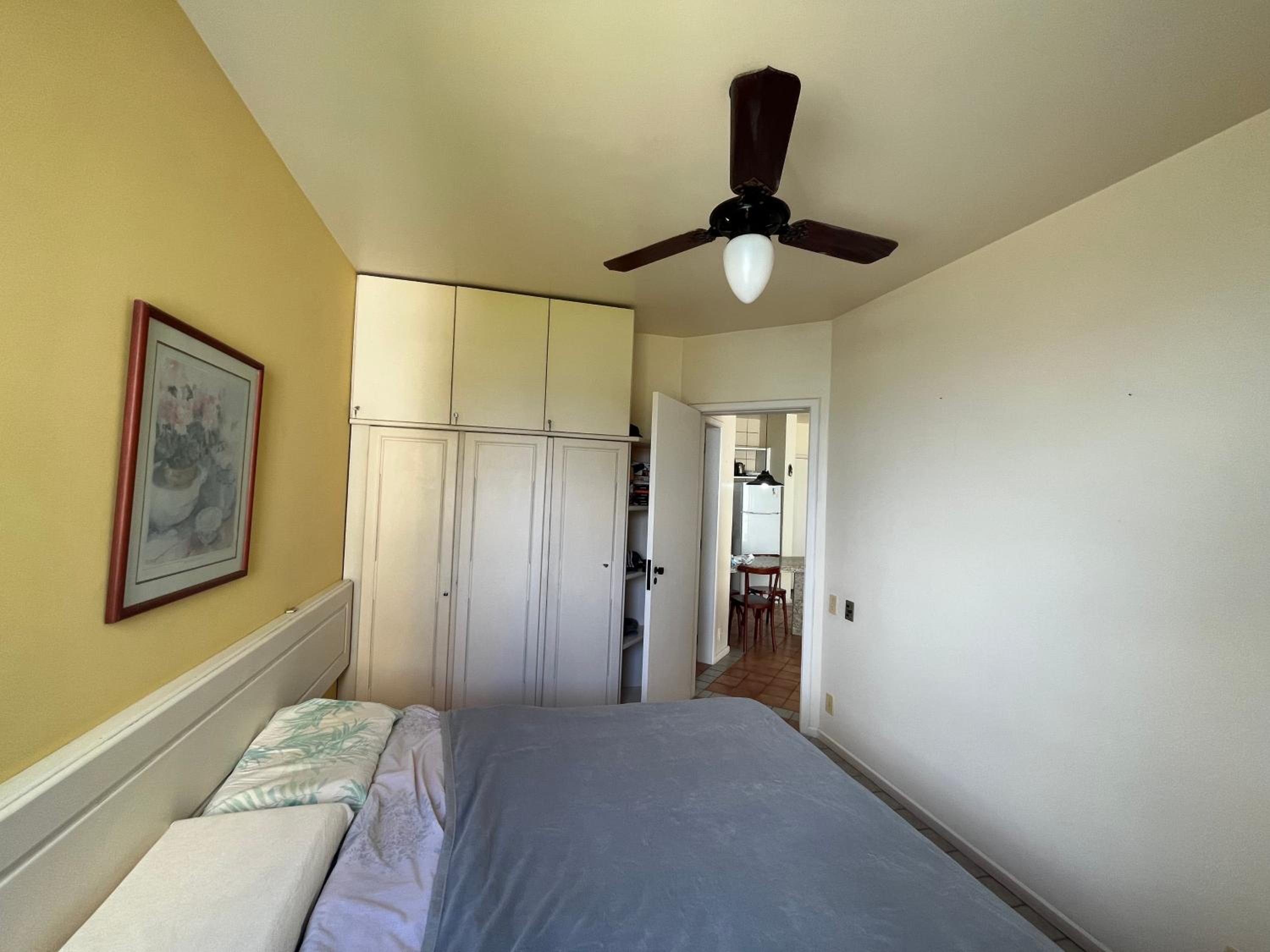 C148 Lindo apartamento em condomínio de frente para o mar