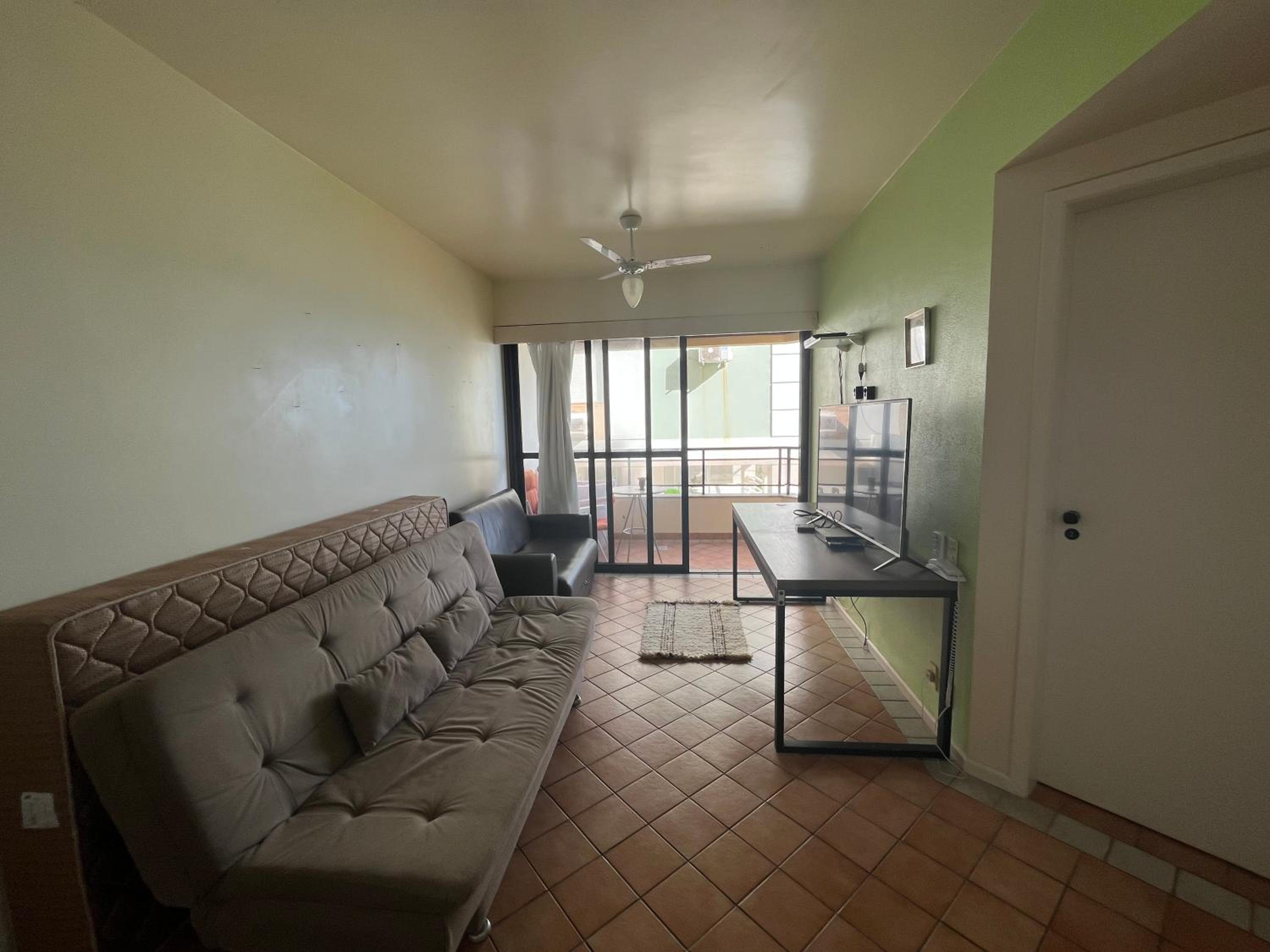 C148 Lindo apartamento em condomínio de frente para o mar